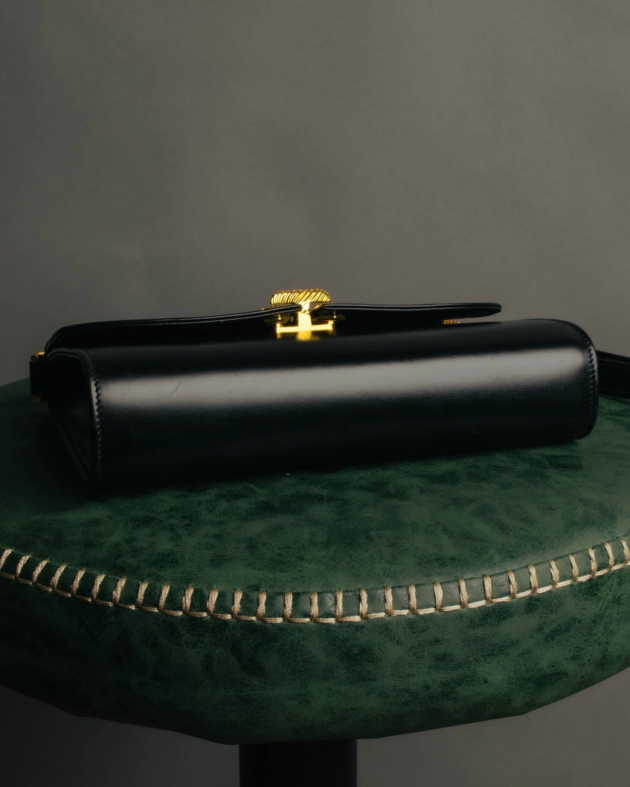“GUCCI” 80’s-90’s Rope clasp leather shoulder bag