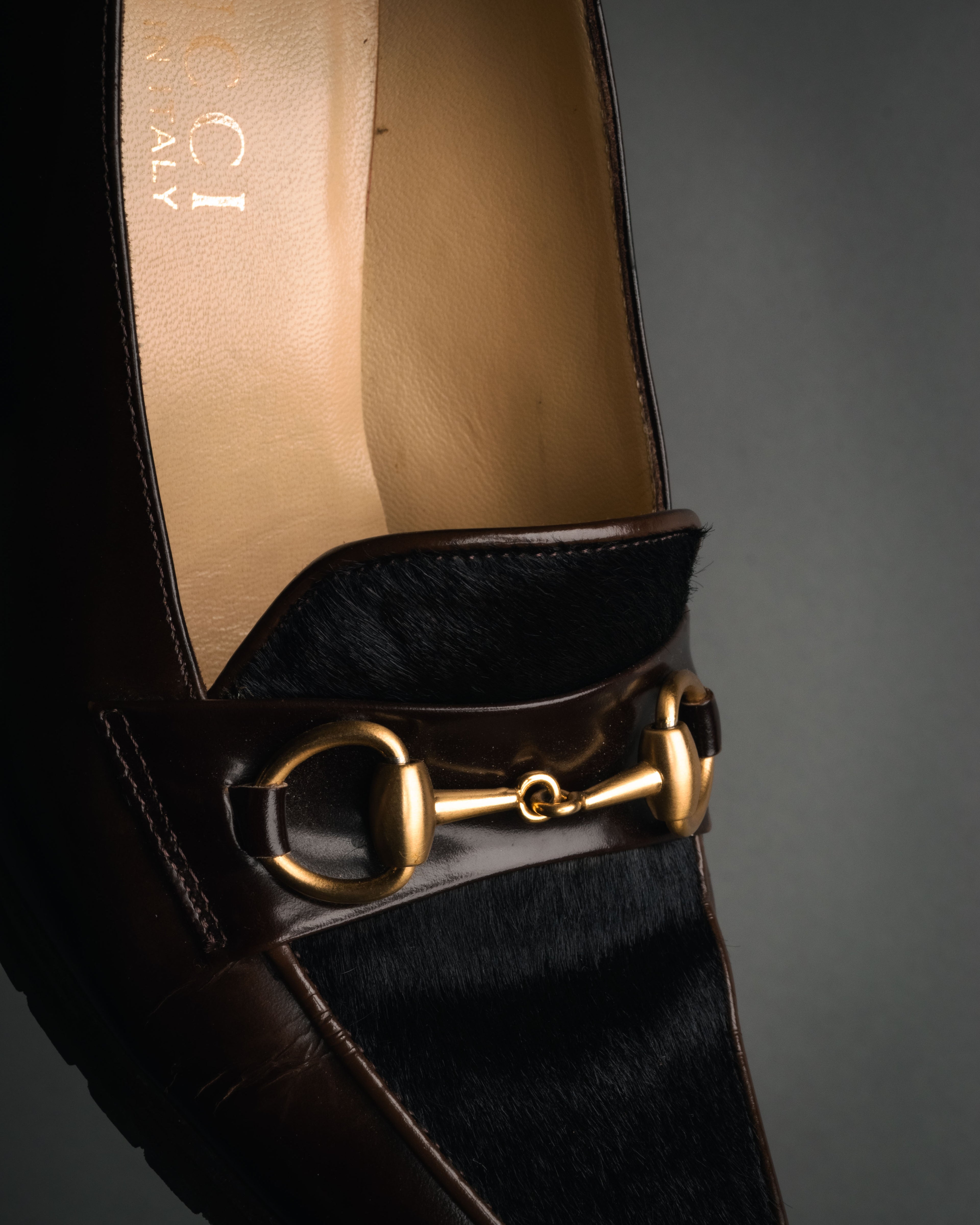 “GUCCI” 90’s-00’s patent leather horsebit pumps