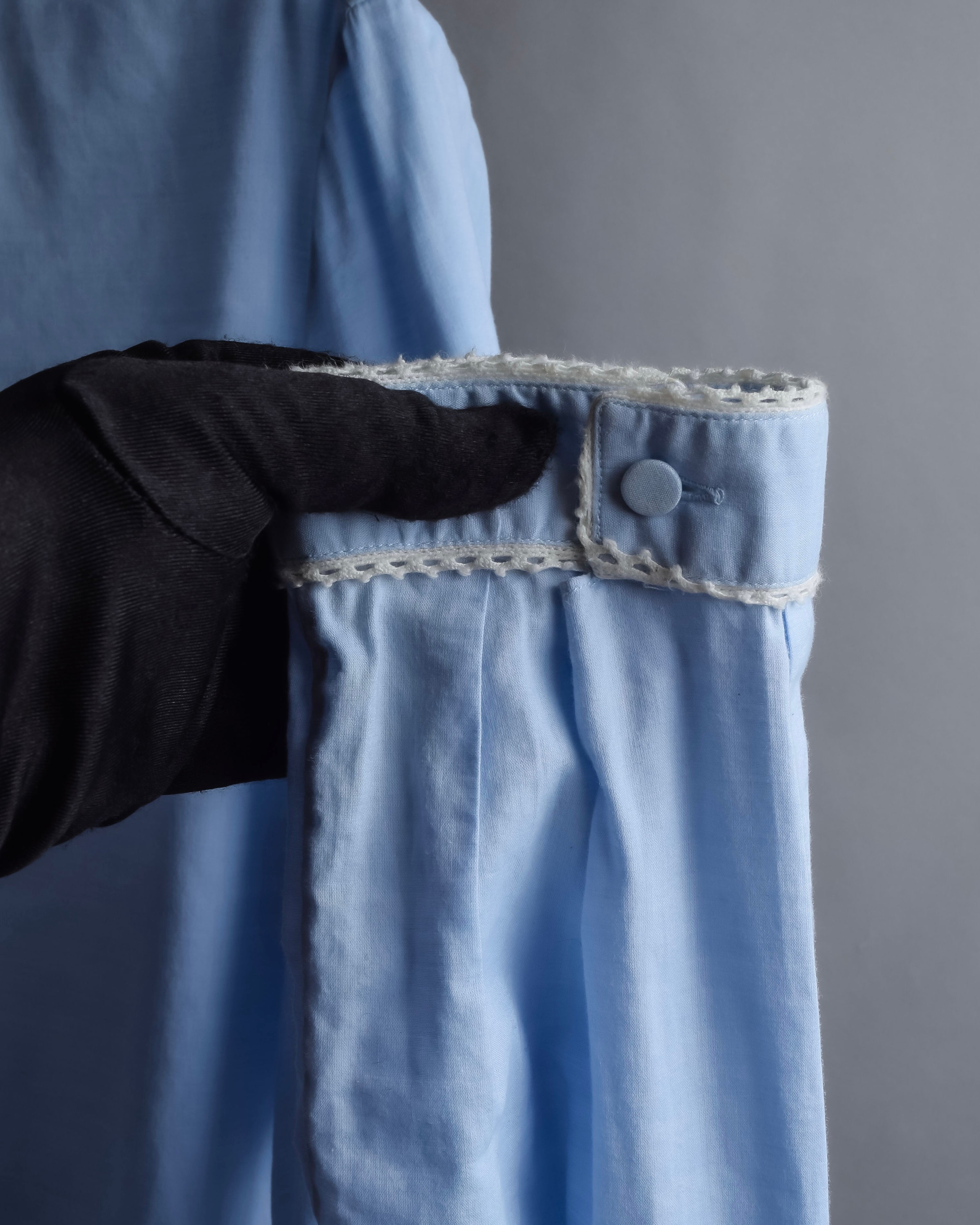 "GUCCI" Lace border design saxe blue shirt