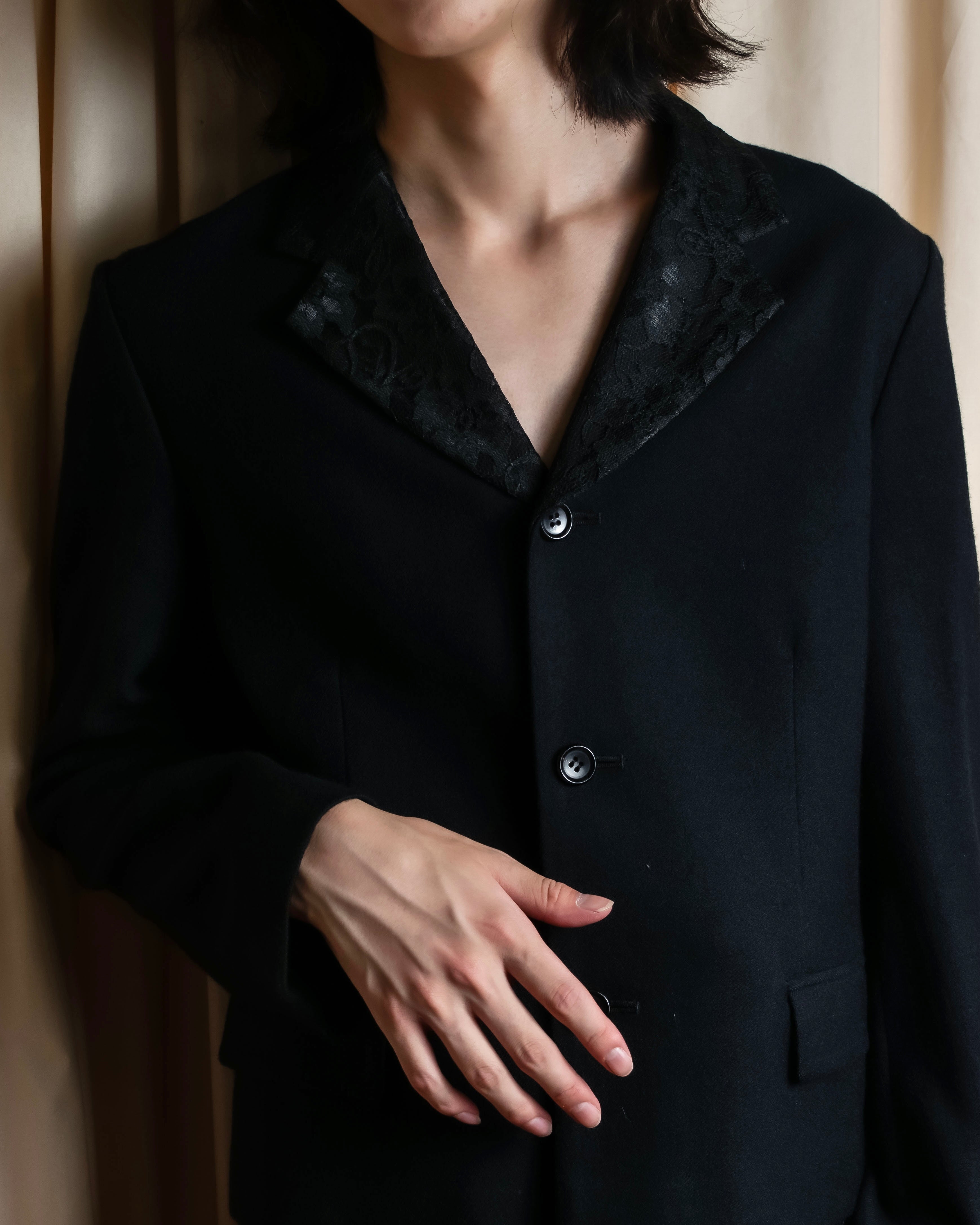 "tricot COMME des GARCONS" 
2001AW Lace-switched design tailored jacket