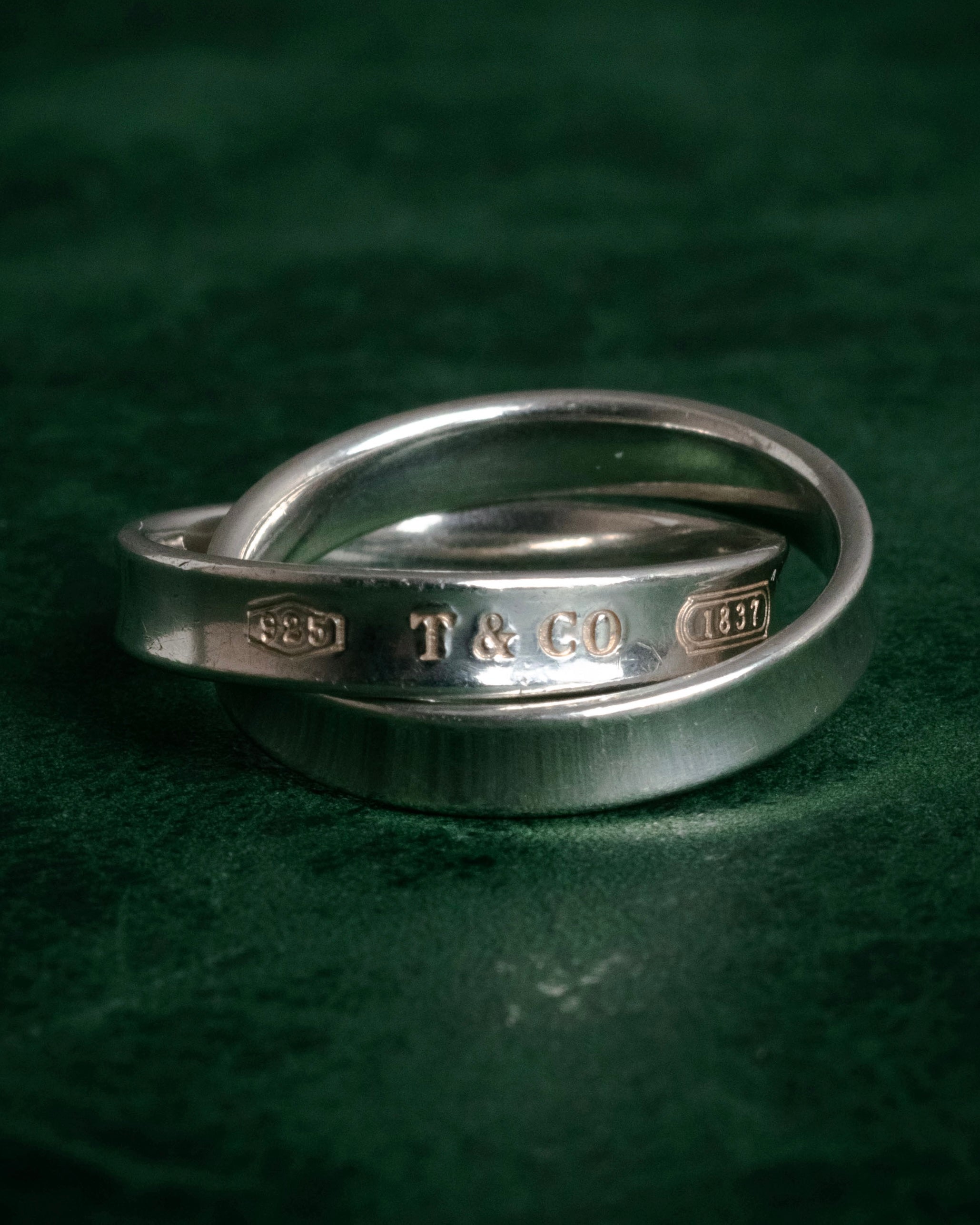 TIFFANY & CO.” 1997-2000's Interlocking circle ring – MOOD