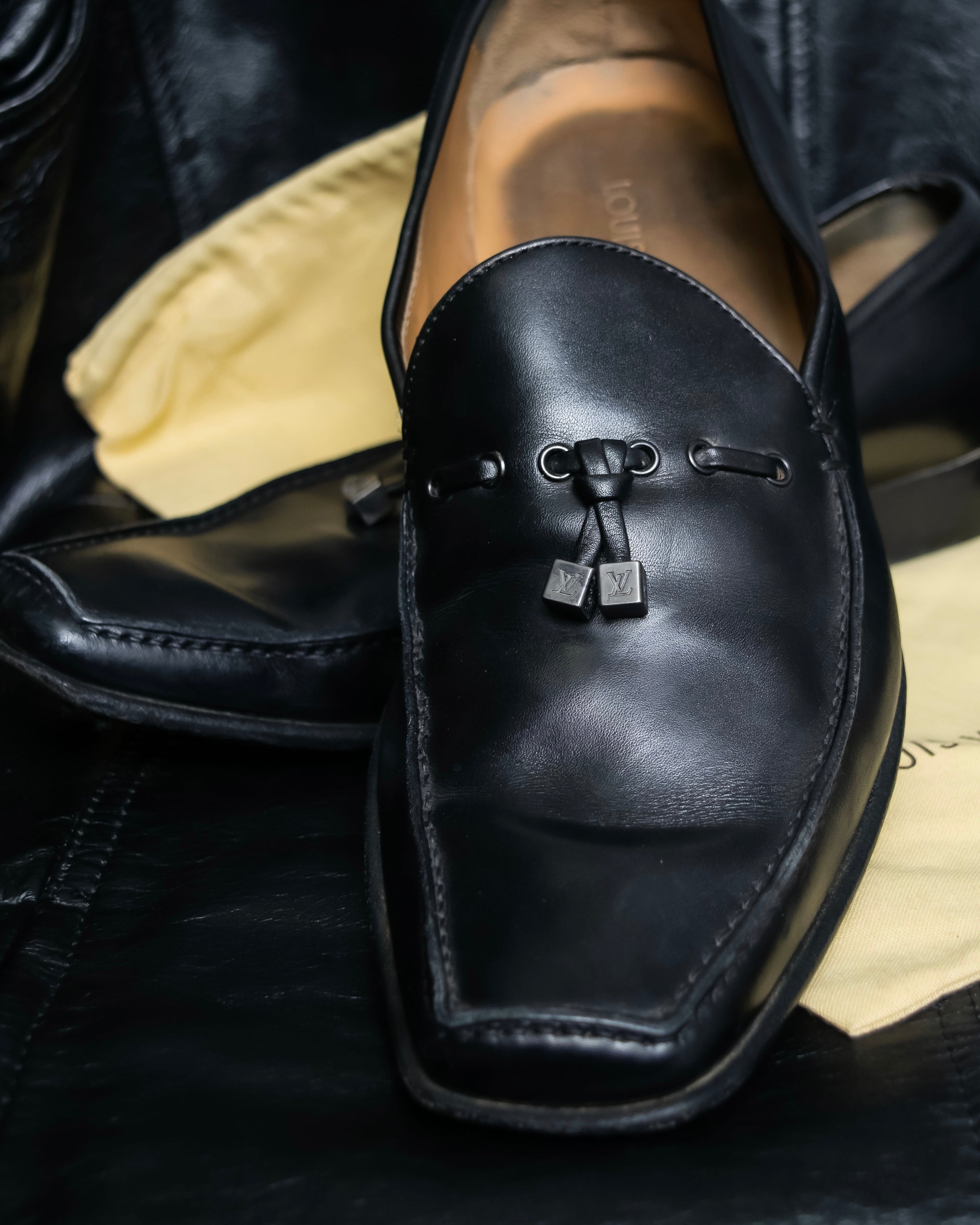 “Louis Vuitton” beautiful leather tasseled loafer