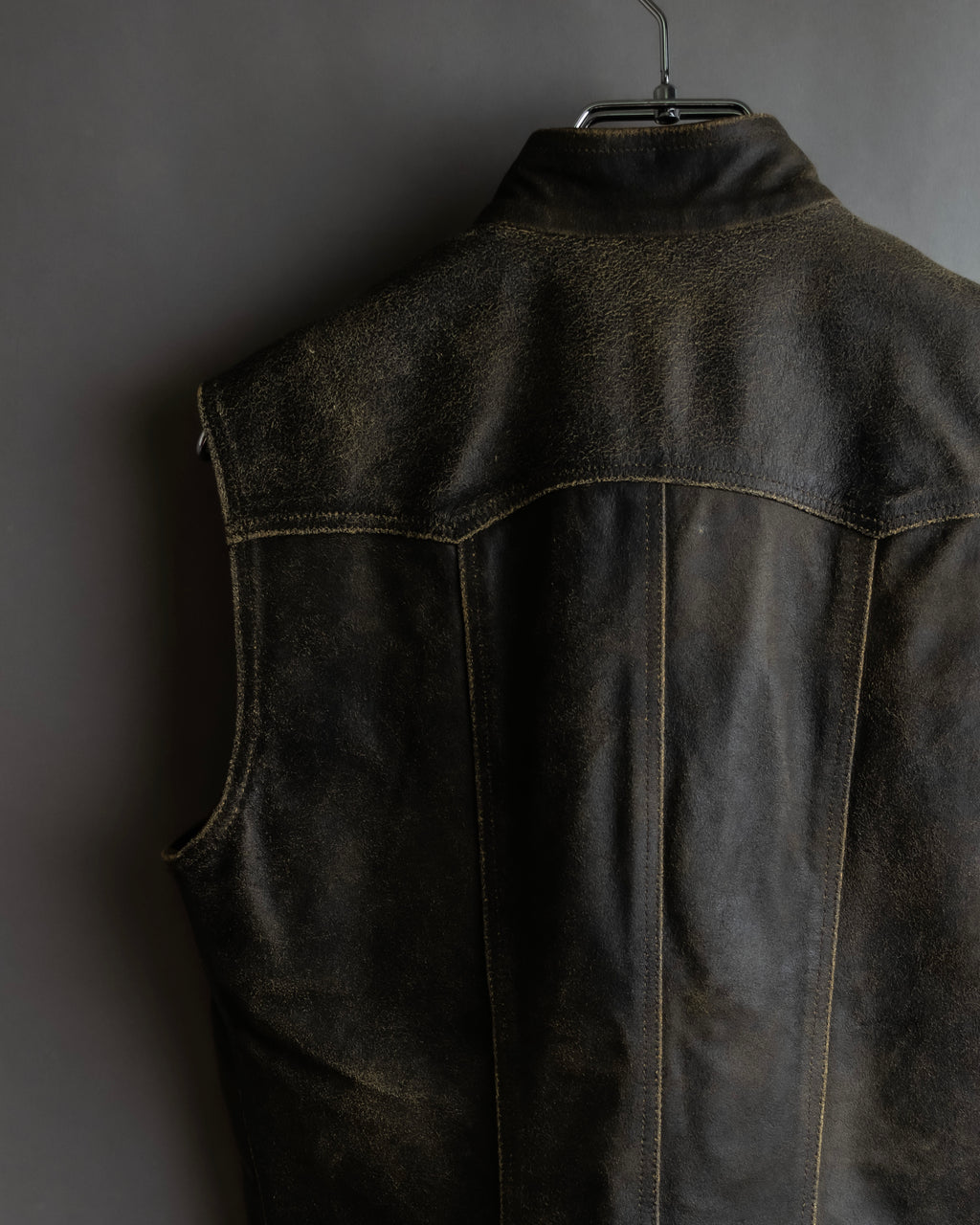 "CHANEL" 2000AW Karl Lagerfeld period calf leather vest