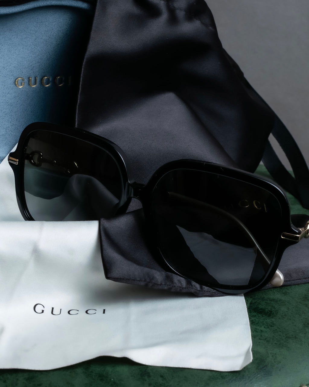 "GUCCI" Horsebit motif temple design big square frame sunglasses
