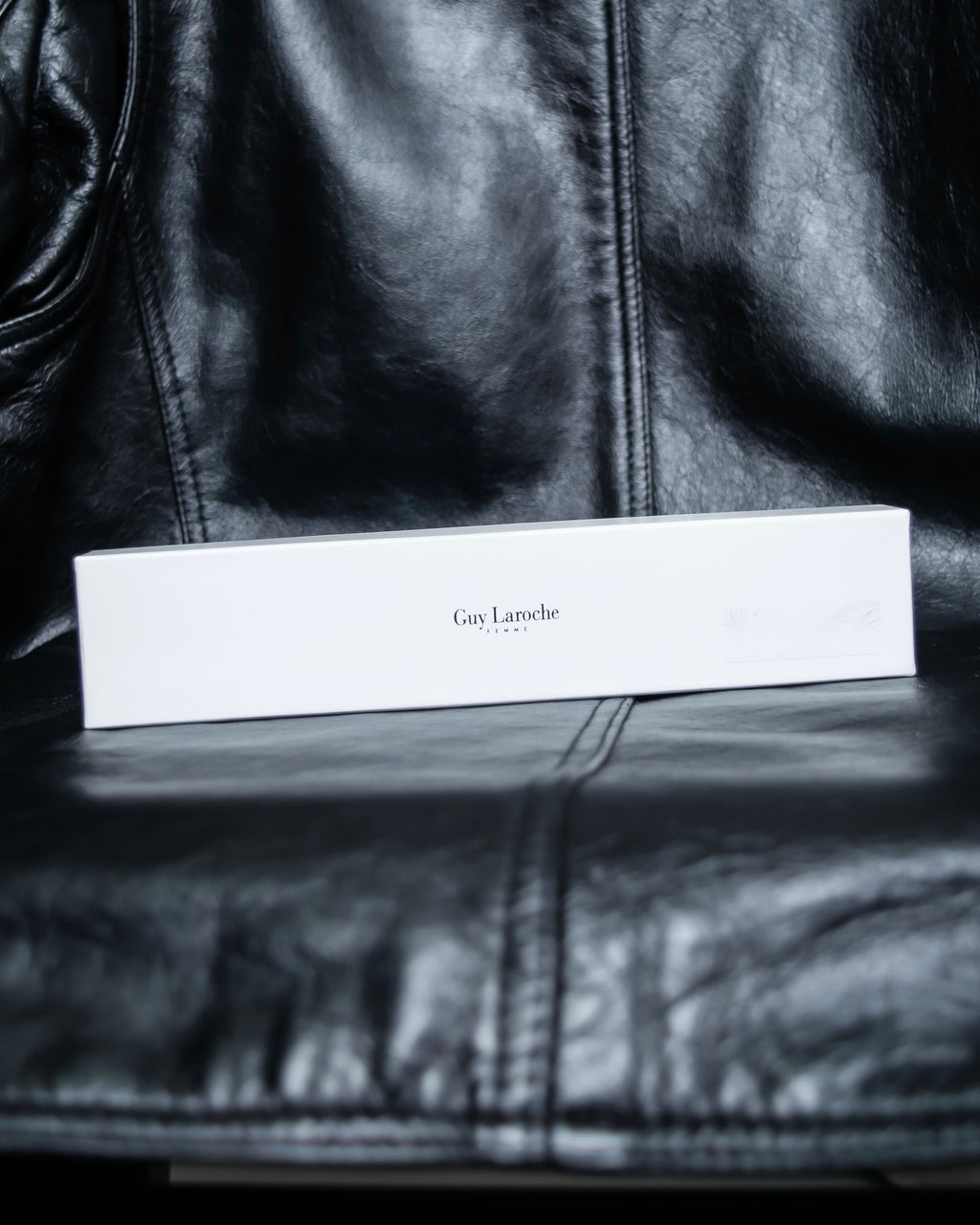 "Guy Laroche" Dancing stone diamond necklace