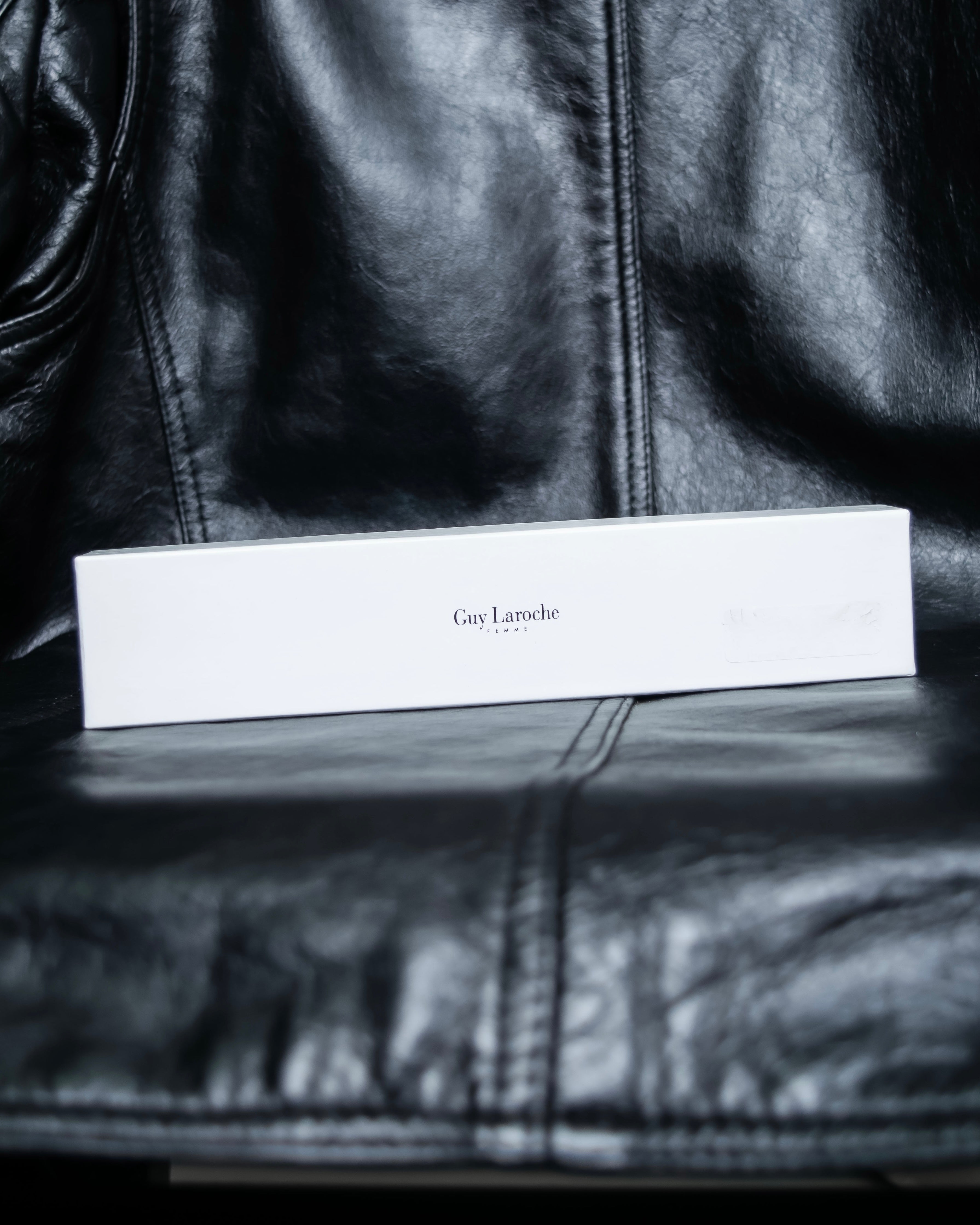 "Guy Laroche" Dancing stone diamond necklace