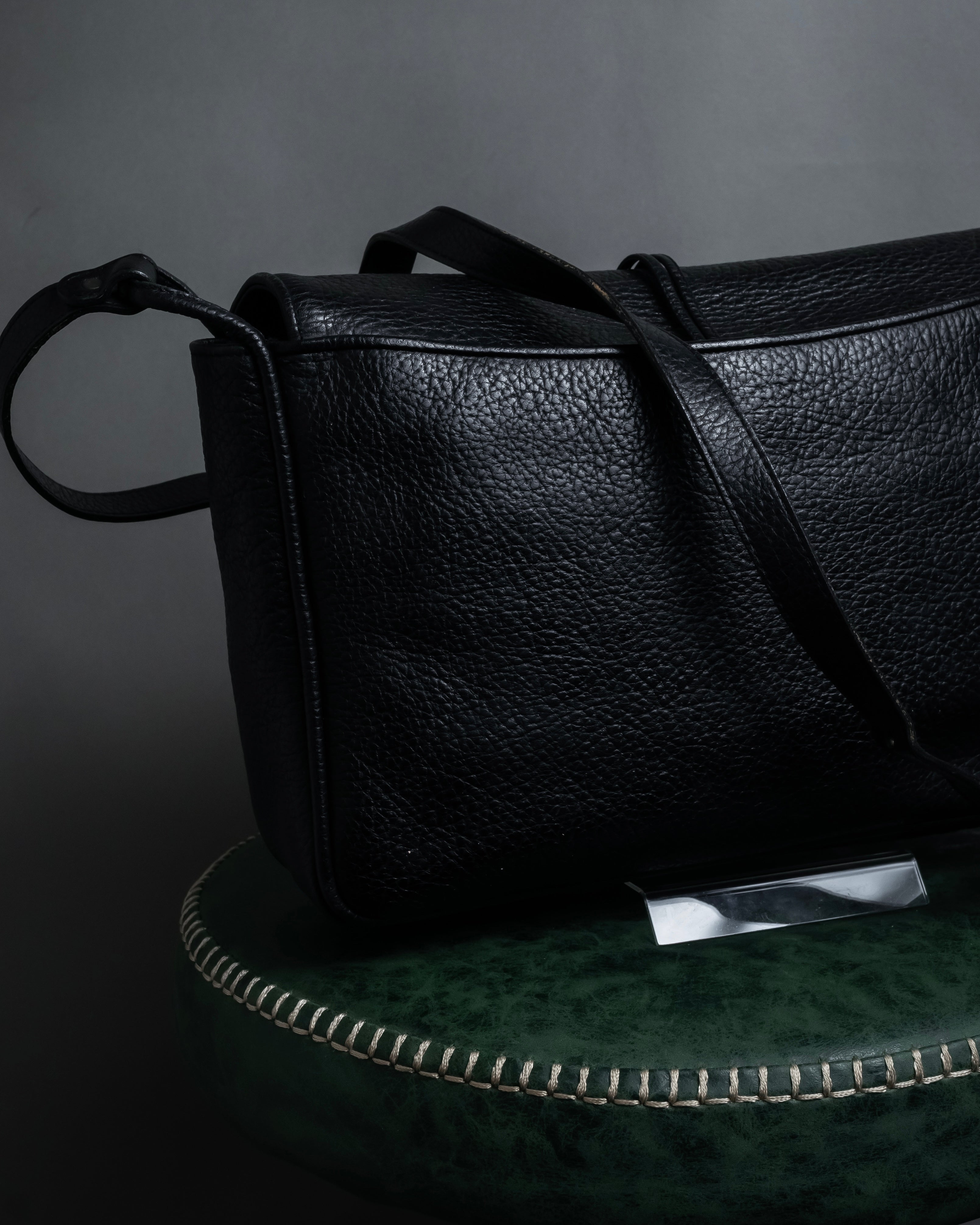 "YVES SAINT LAURENT" 80's-90's Wood toggle design pebbled leather bag