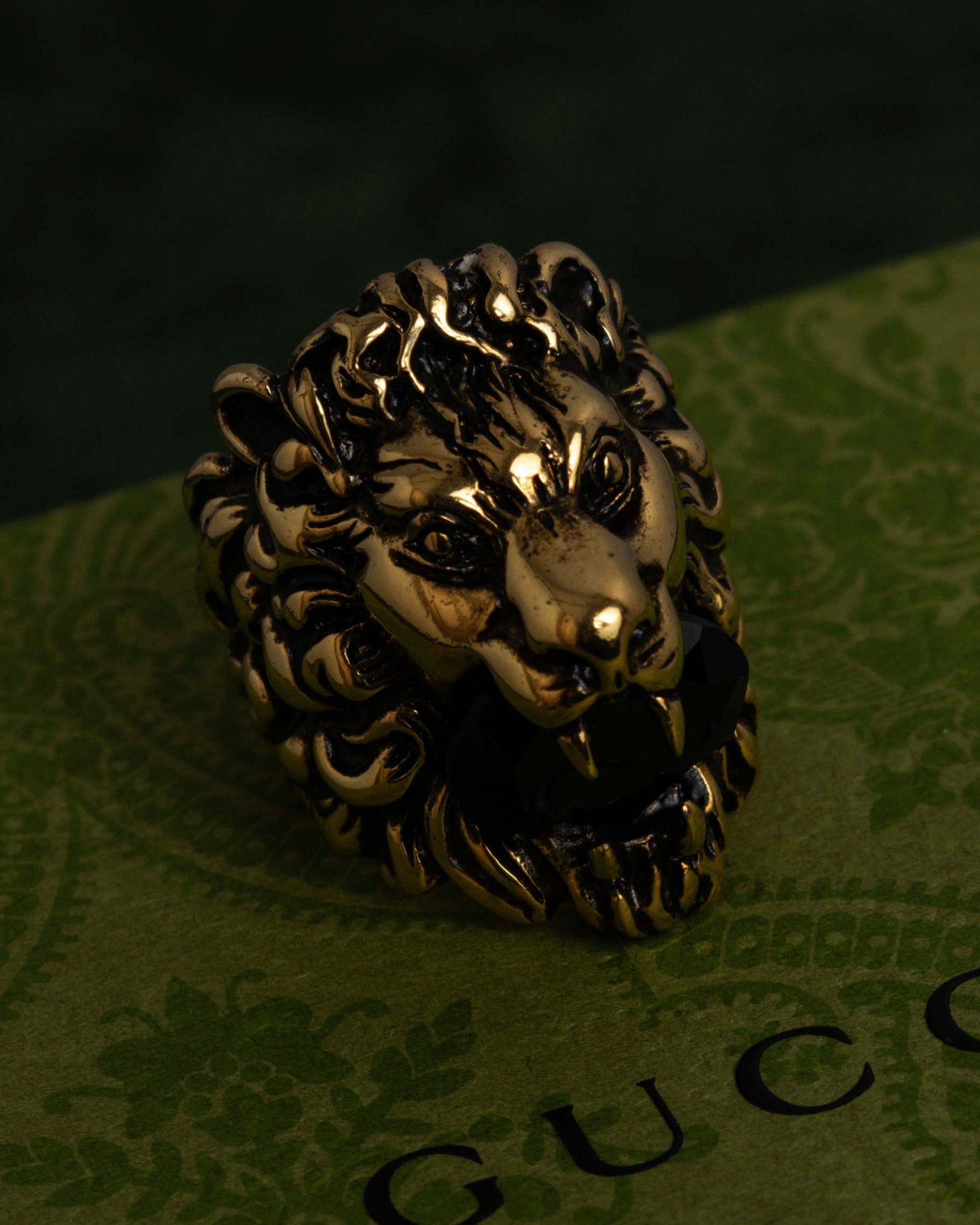 "GUCCI" Michele period lion head gold ring