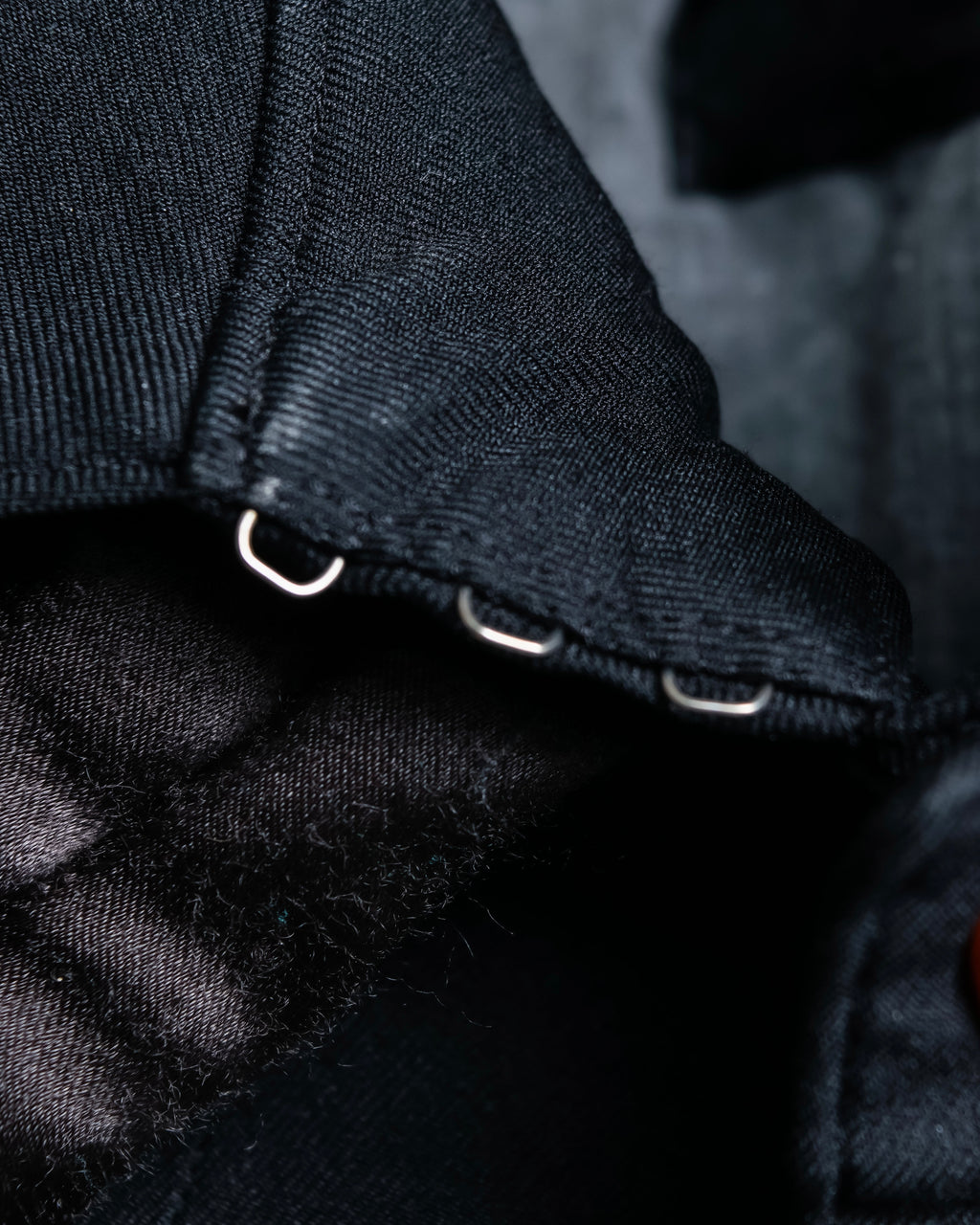 "COMME des GARCONS
COMME des GARCONS" 6 button detail raw edge jacket