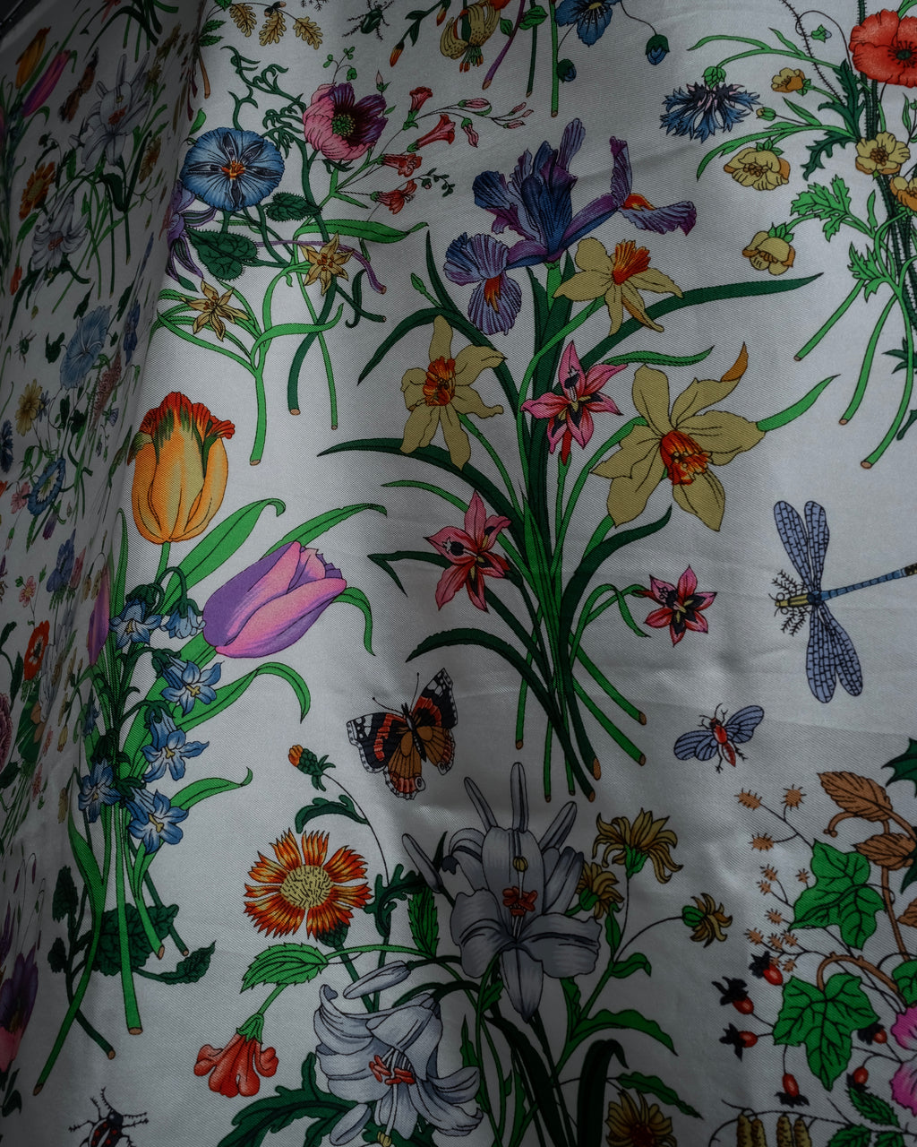 "GUCCI" 80's Flora motif vintage silk scarf