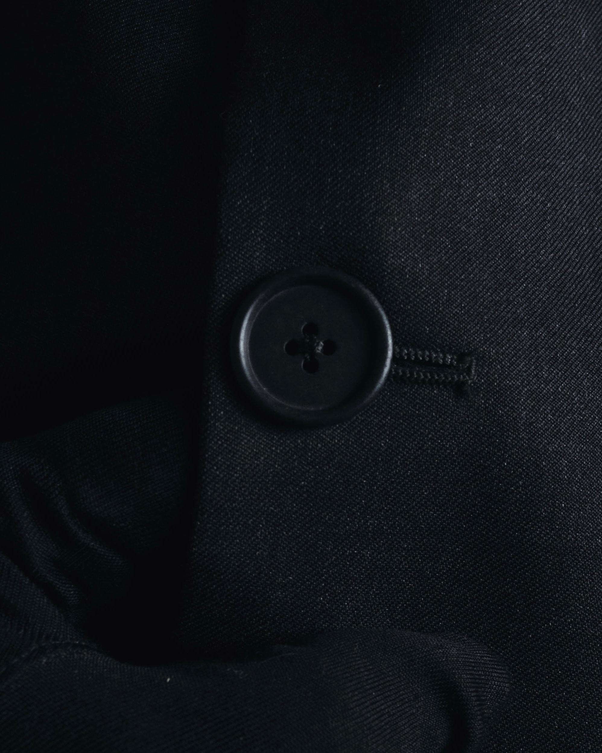 "GIANFRANCO FERRE" 90’s-00’s architecturally tailored three button wool blazer