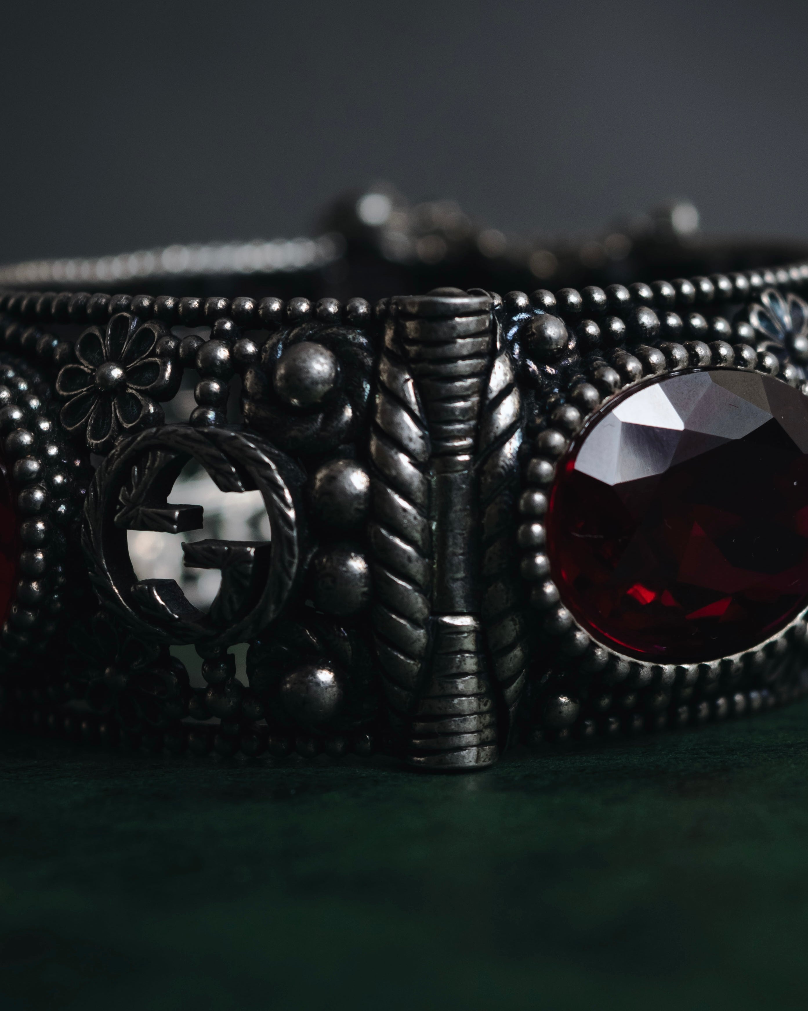 –SPECIAL– "GUCCI" 17-22’s Ornate crystal set hinged bangle