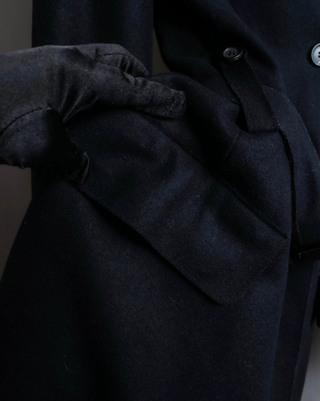 "MIU MIU" Crest brooch design belted trench coat