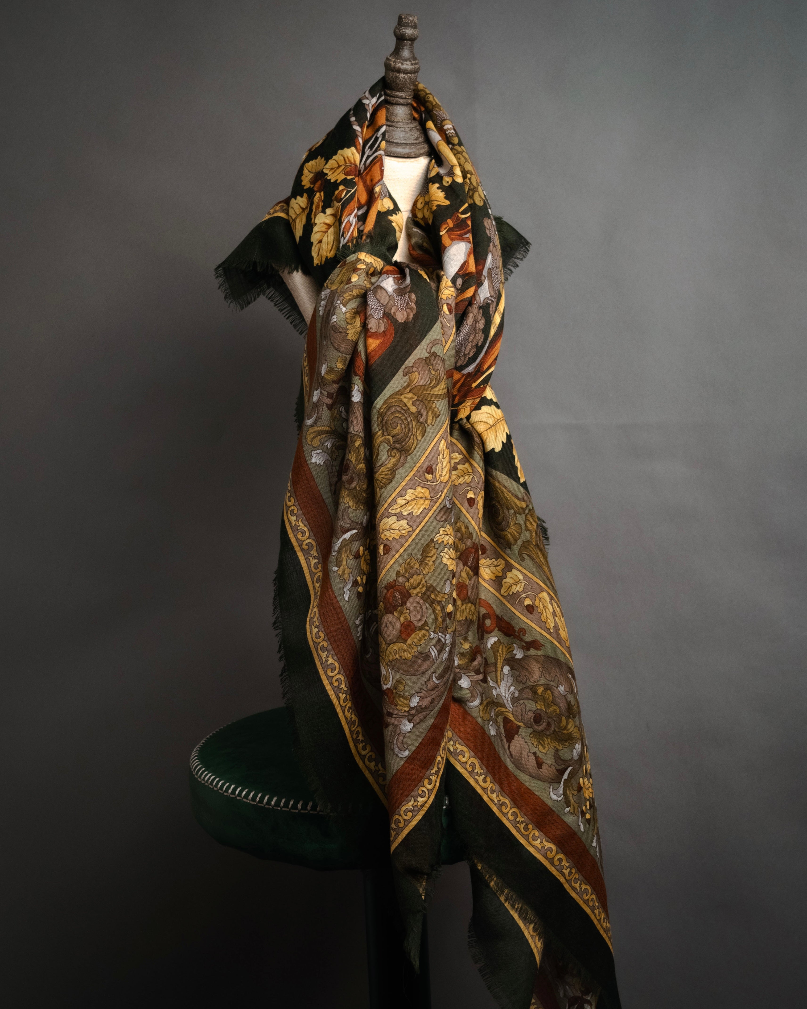 “LOEWE” 90’s–00’s Equestrian motif wool silk fringe scarf