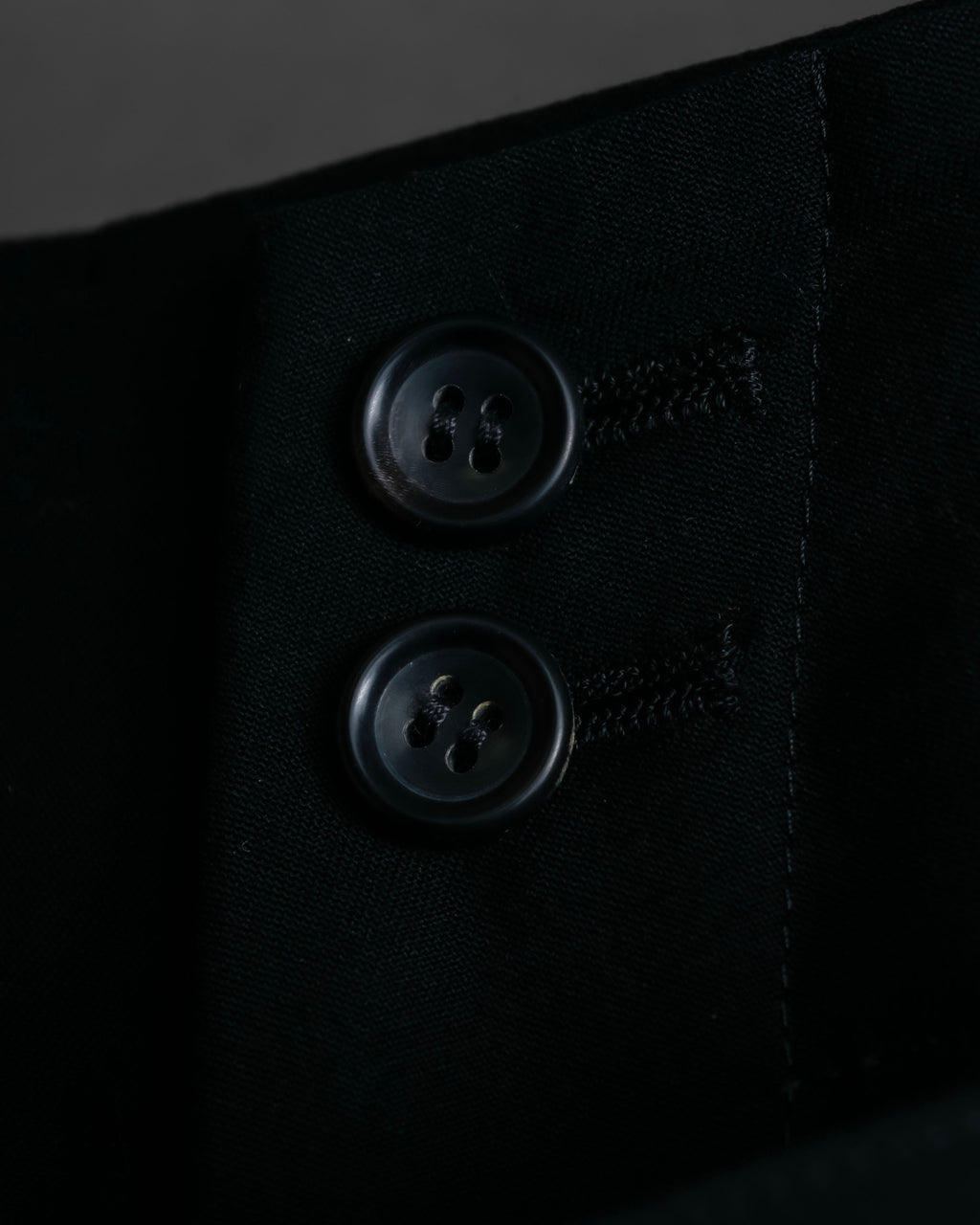 "YOHJI YAMAMOTO +NOIR" Asymmetrical slit sarouel slacks