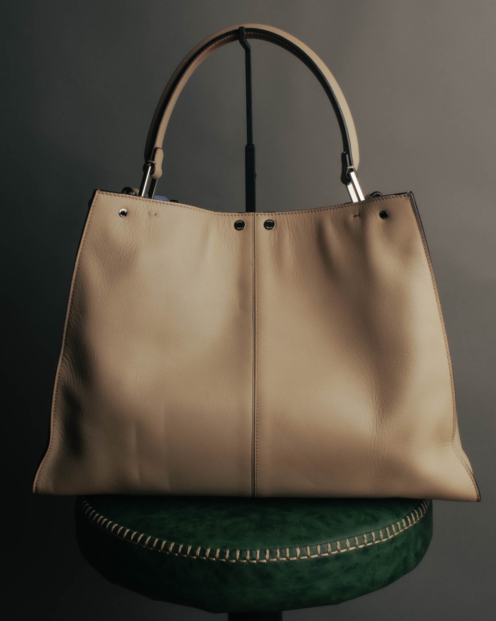 "FENDI" 2010's Soft leather peekaboo x lite handbag