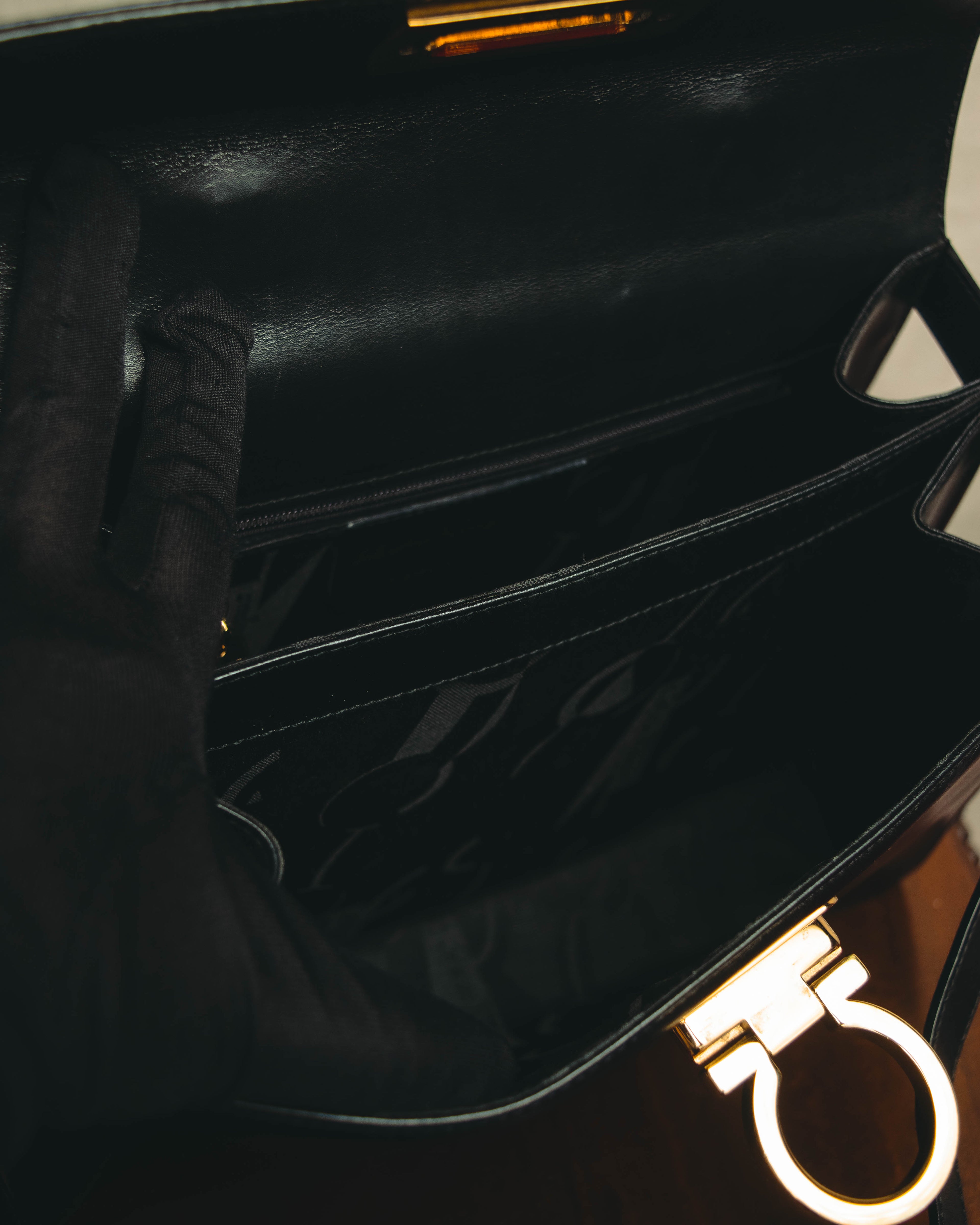 "Salvatore Ferragamo" 80's-90's Structured leather top handle bag