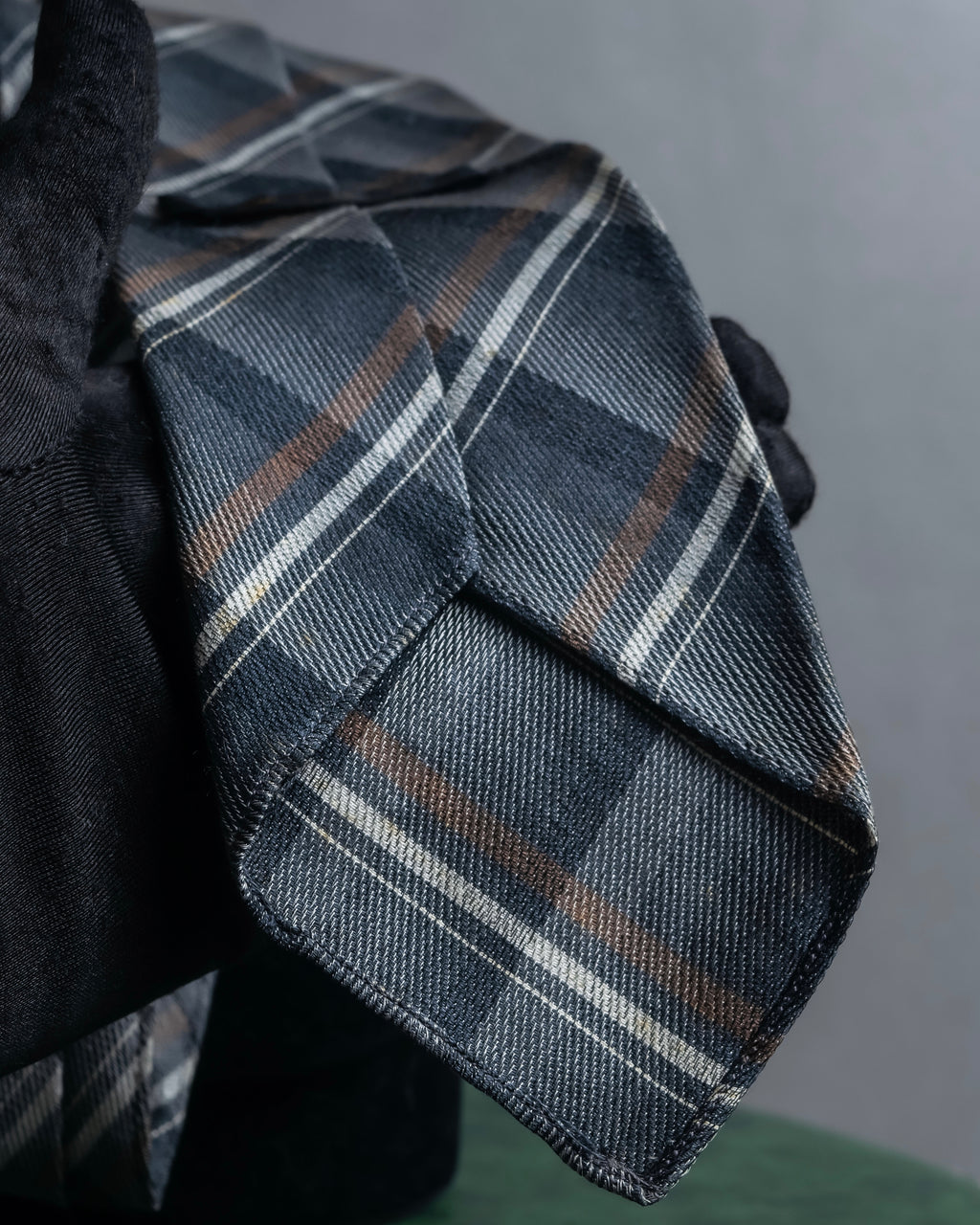 "COMME des GARCONS HOMME"
Argyle check pattern wool necktie