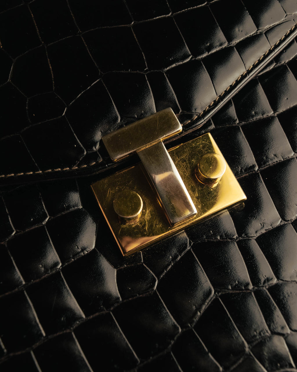 -SPECIAL- "TIFFANY & CO." 70's-80's Shiny crocodile top handle bag