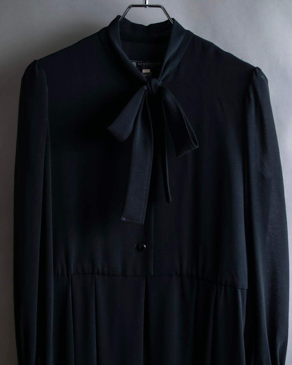 "GIVENCHY" Bowtie design pleated dress