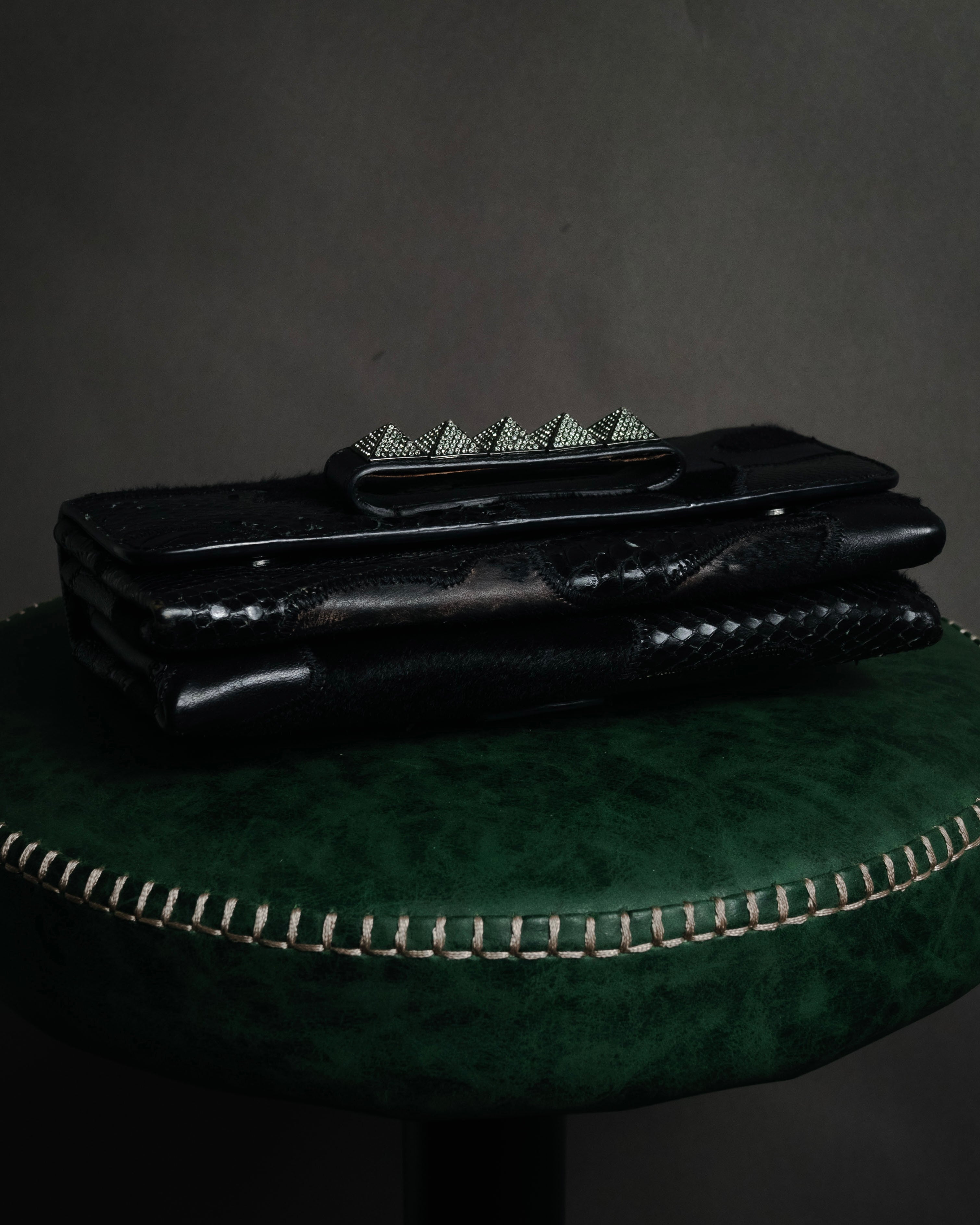 –SPECIAL– "VALENTINO GARAVANI" 2010’s Noir rockstud exotic patchwork chain bag