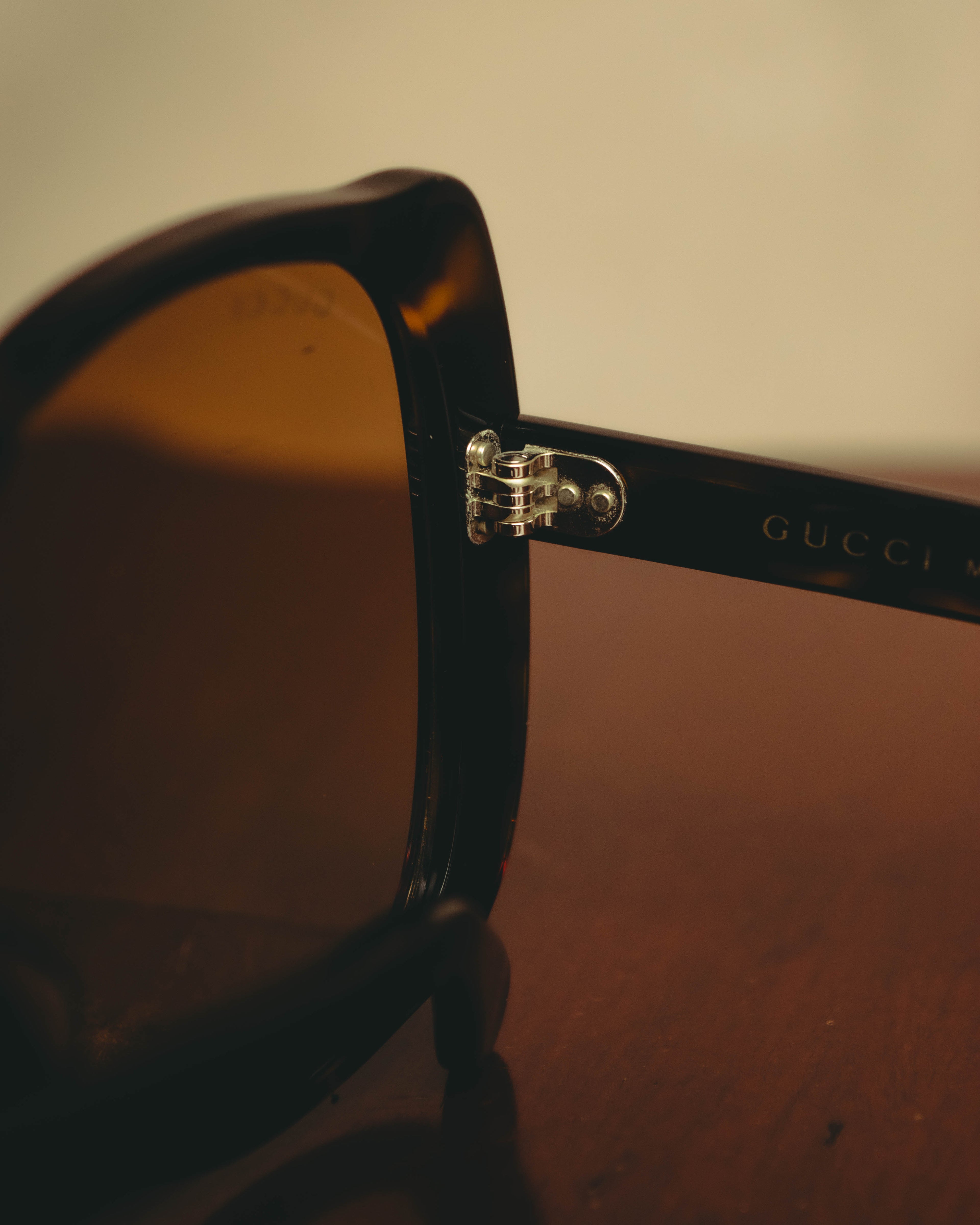 –SPECIAL– "GUCCI" 10's Retro oversized butterfly sunglasses