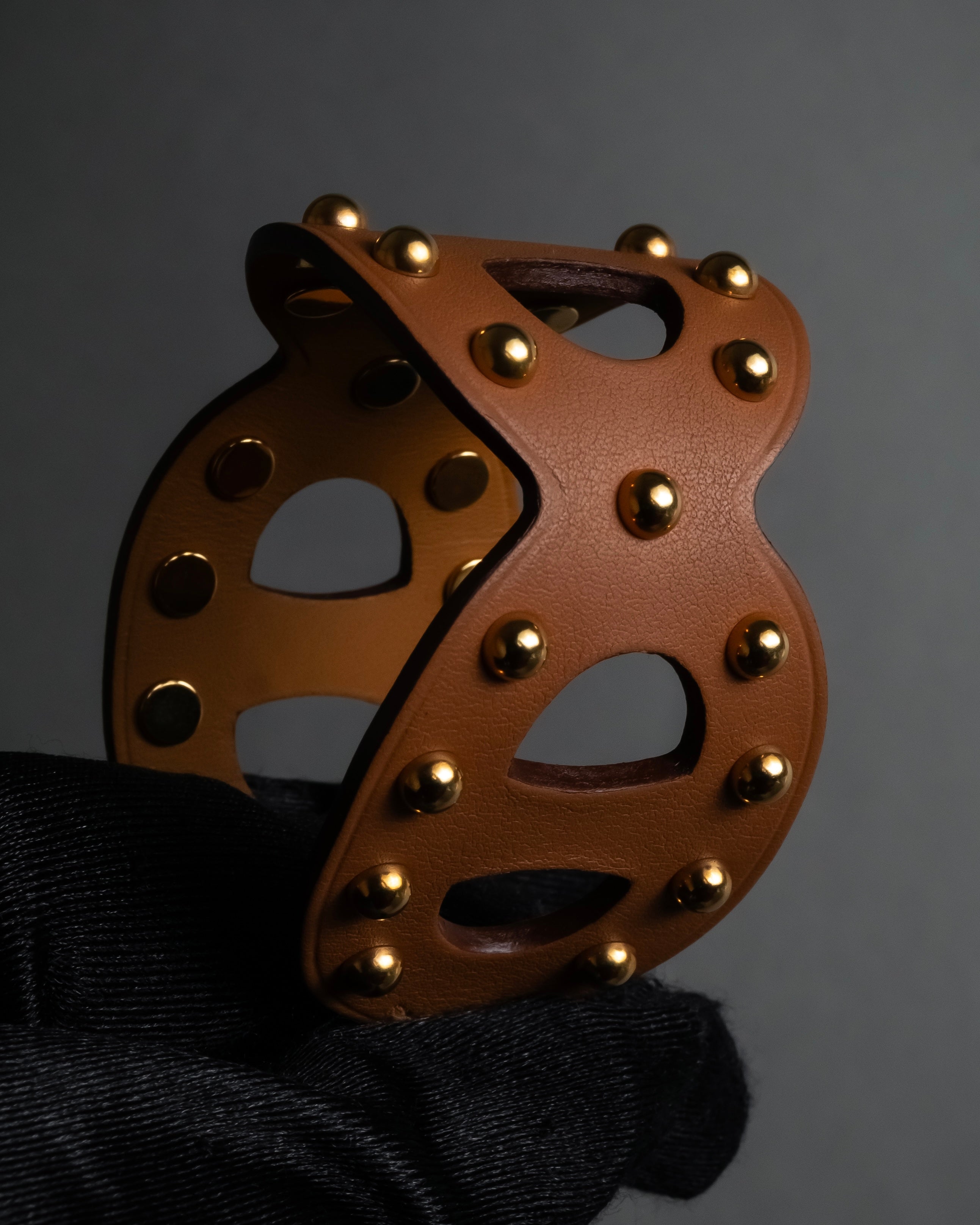 "HERMES" Chaine d'Ancre motif studs leather bracelet