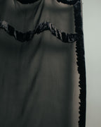 “GUCCI” 90’s-00’s Sheer velvet trimmed silk blend stole