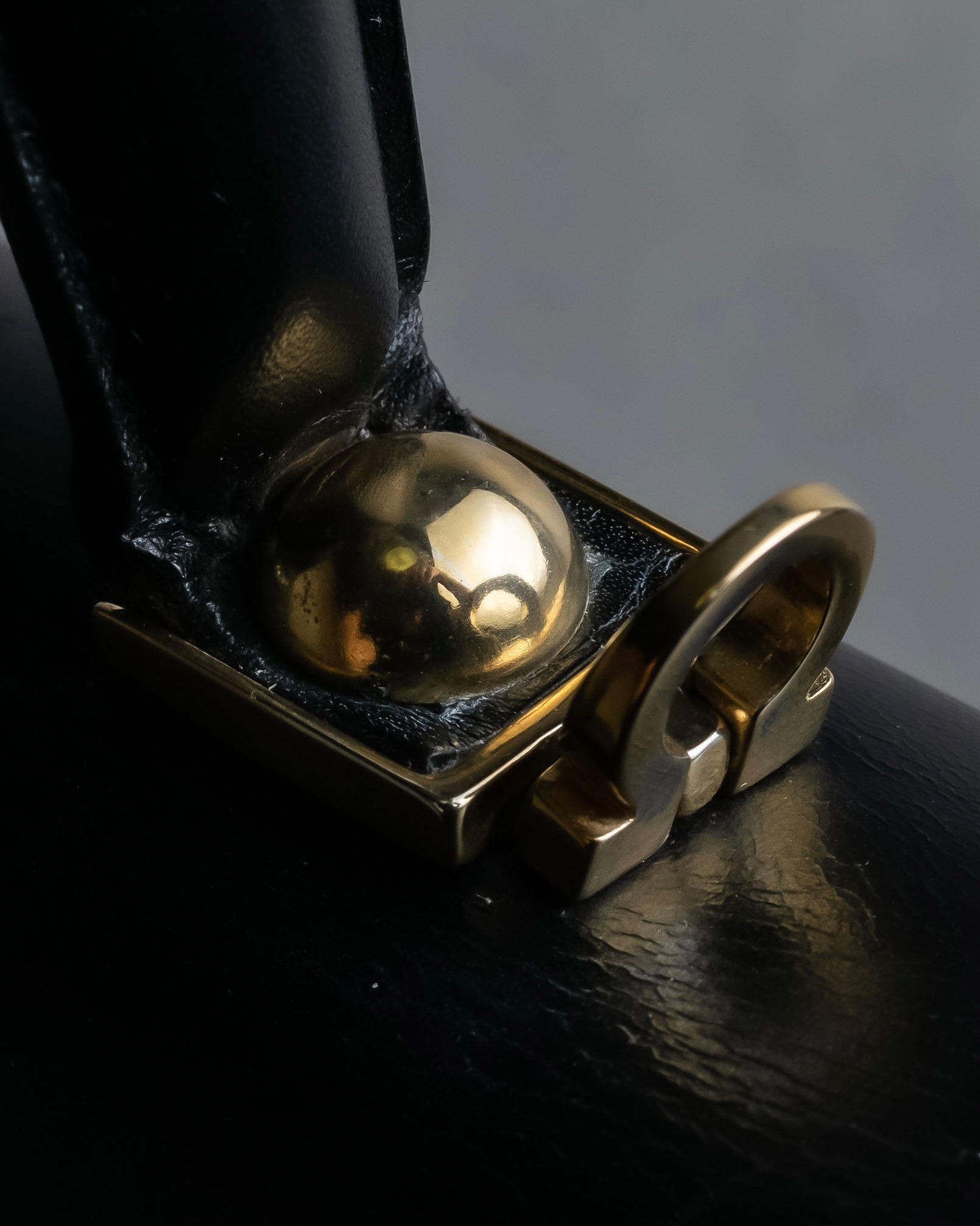 "Salvatore Ferragamo" Gancini motif leather hand bag