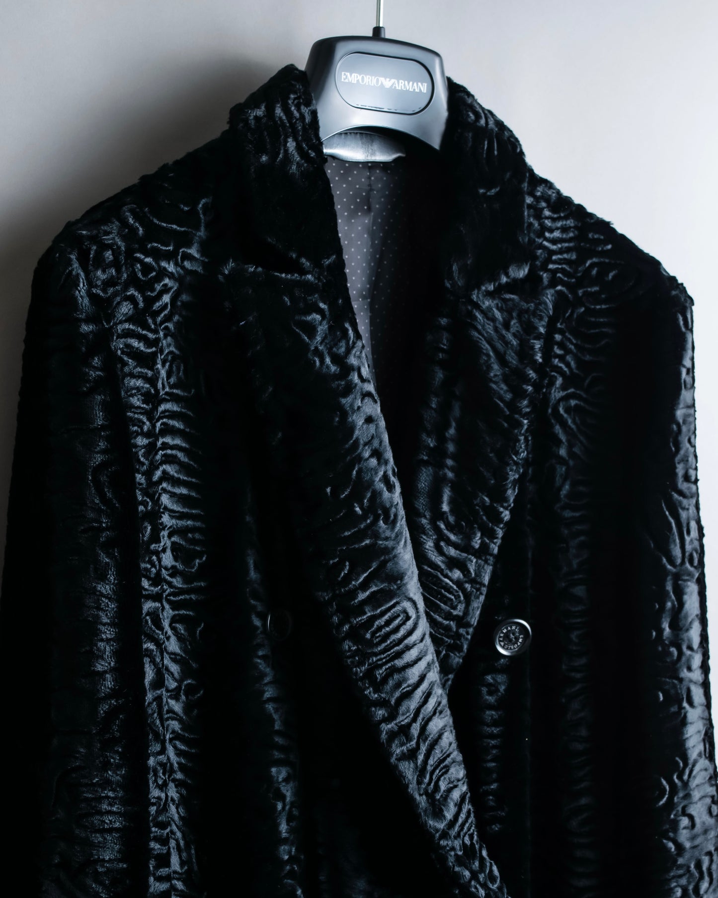 "EMPORIO ARMANI"  Dimensional wave pattern velour like chester coat