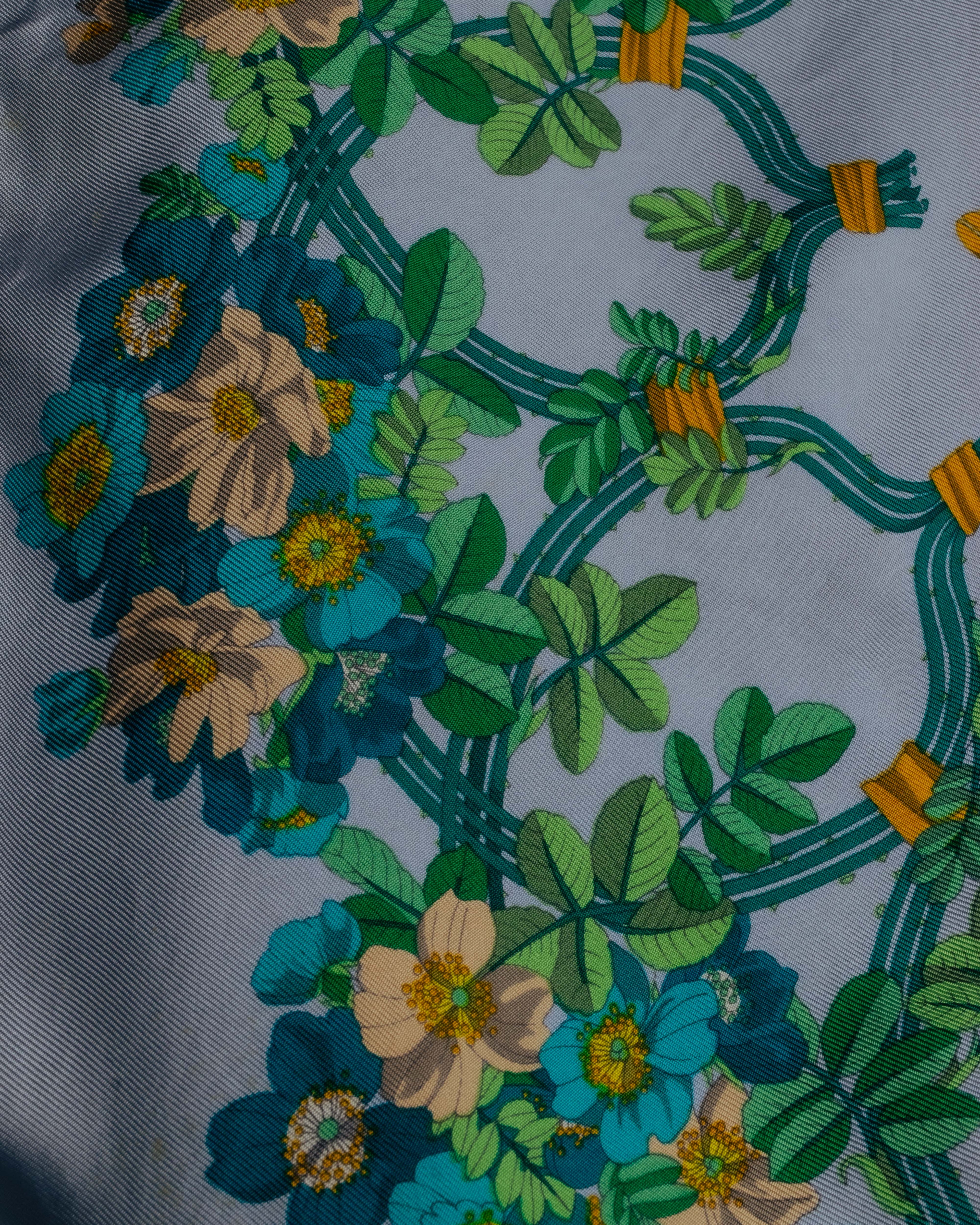 "GUCCI" 90's-00's Vintage botanical and perfume bottle silk scarf