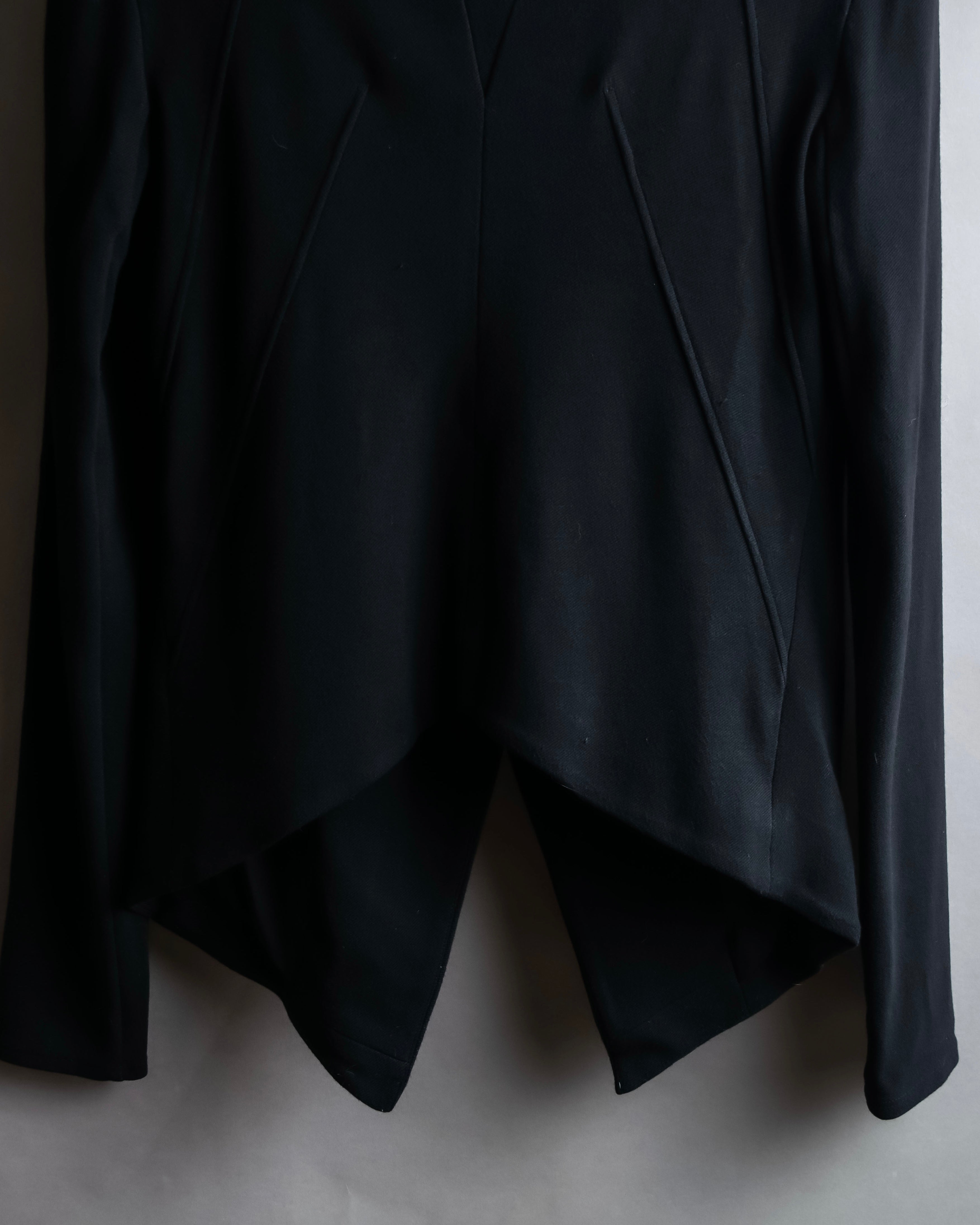 "HELMUT LANG" Zipper design sharp angle cutaway jacket