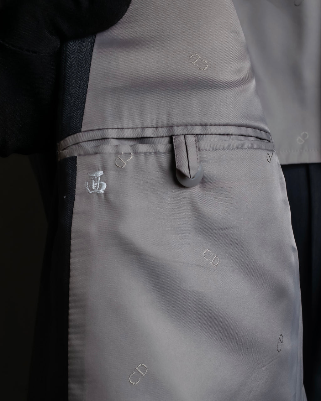 "CHRISTIAN DIOR MONSIEUR" Shadow stripe pattern classical formal detail set up