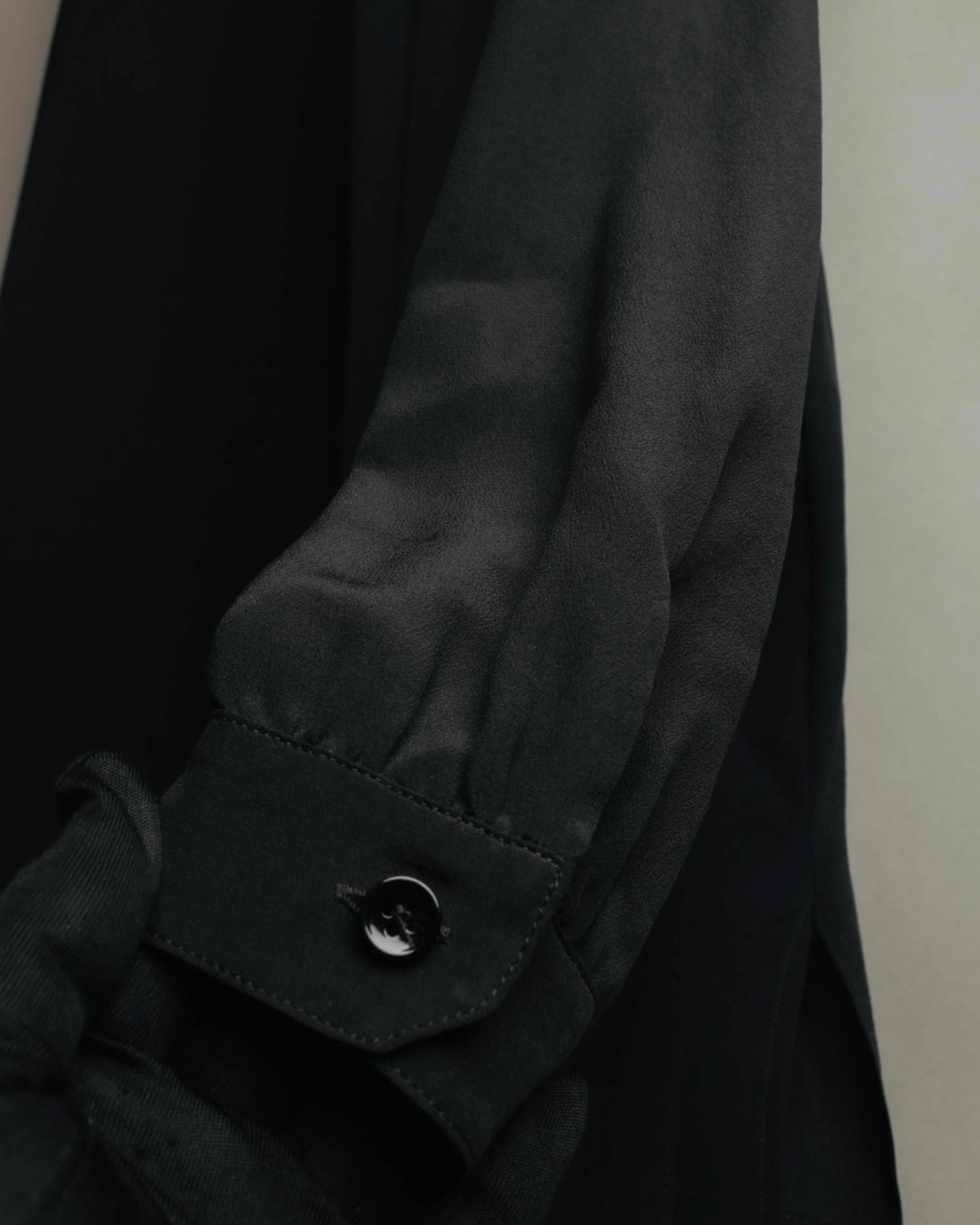 -SPECIAL- "SAINT LAURENT PARIS" 10's Fluid silk scarf-neck blouse