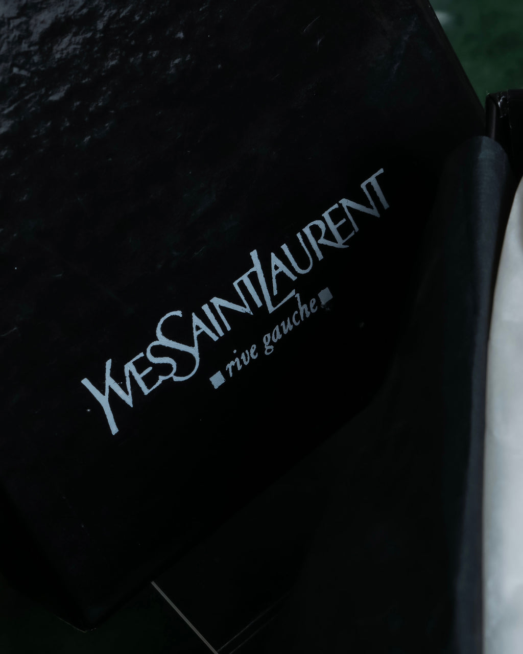 "Yves Saint Laurent Rive Gauche"
Raw amethyst sculpture silver ring