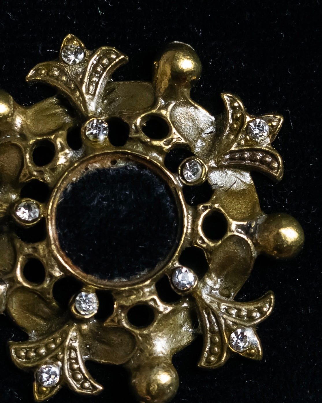 "Salvatore Ferragamo" Antique jewelry motif design velvet shoulder bag