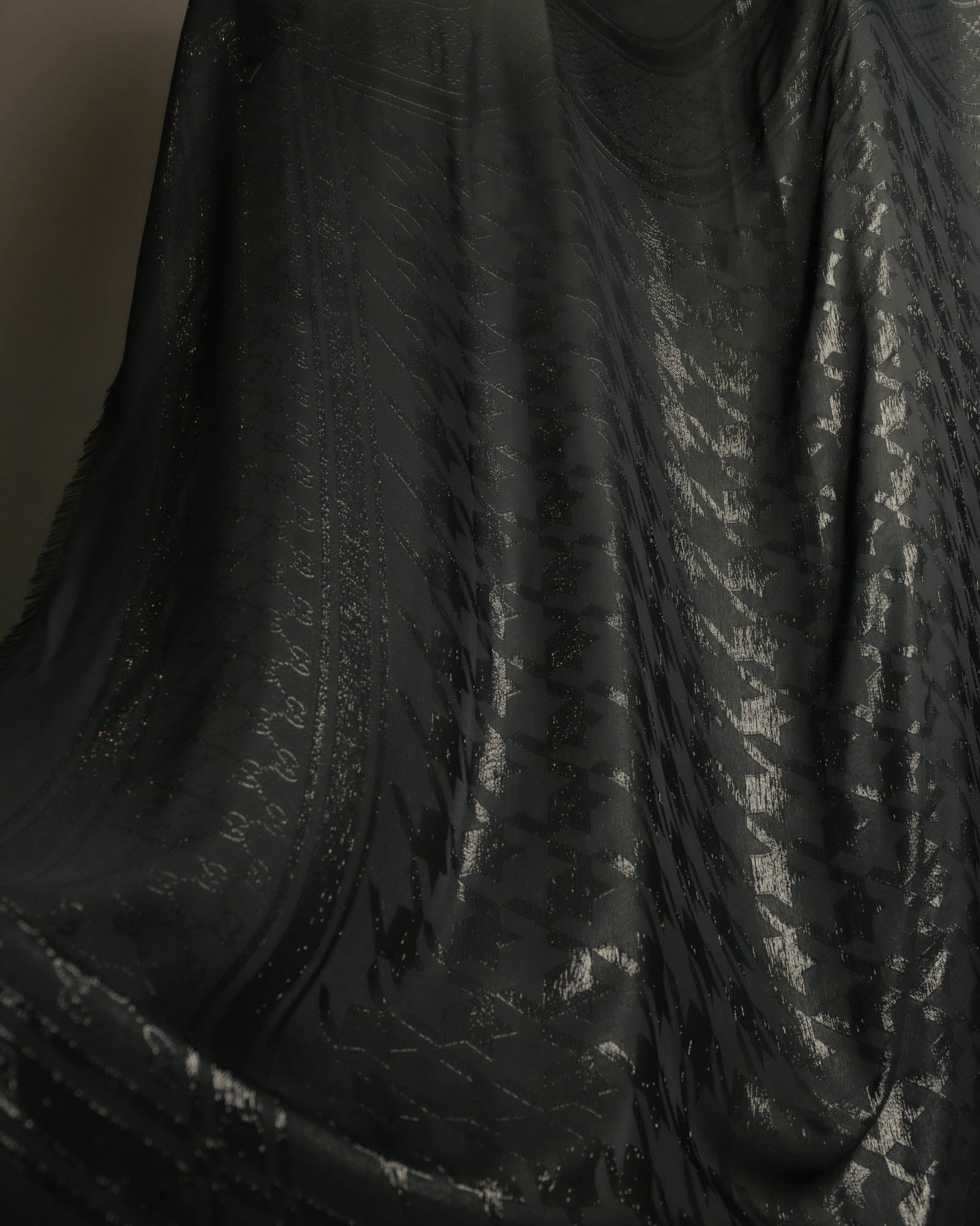 -SPECIAL- “GUCCI” 2013’s-2016’s Metallic jacquard silk stole
