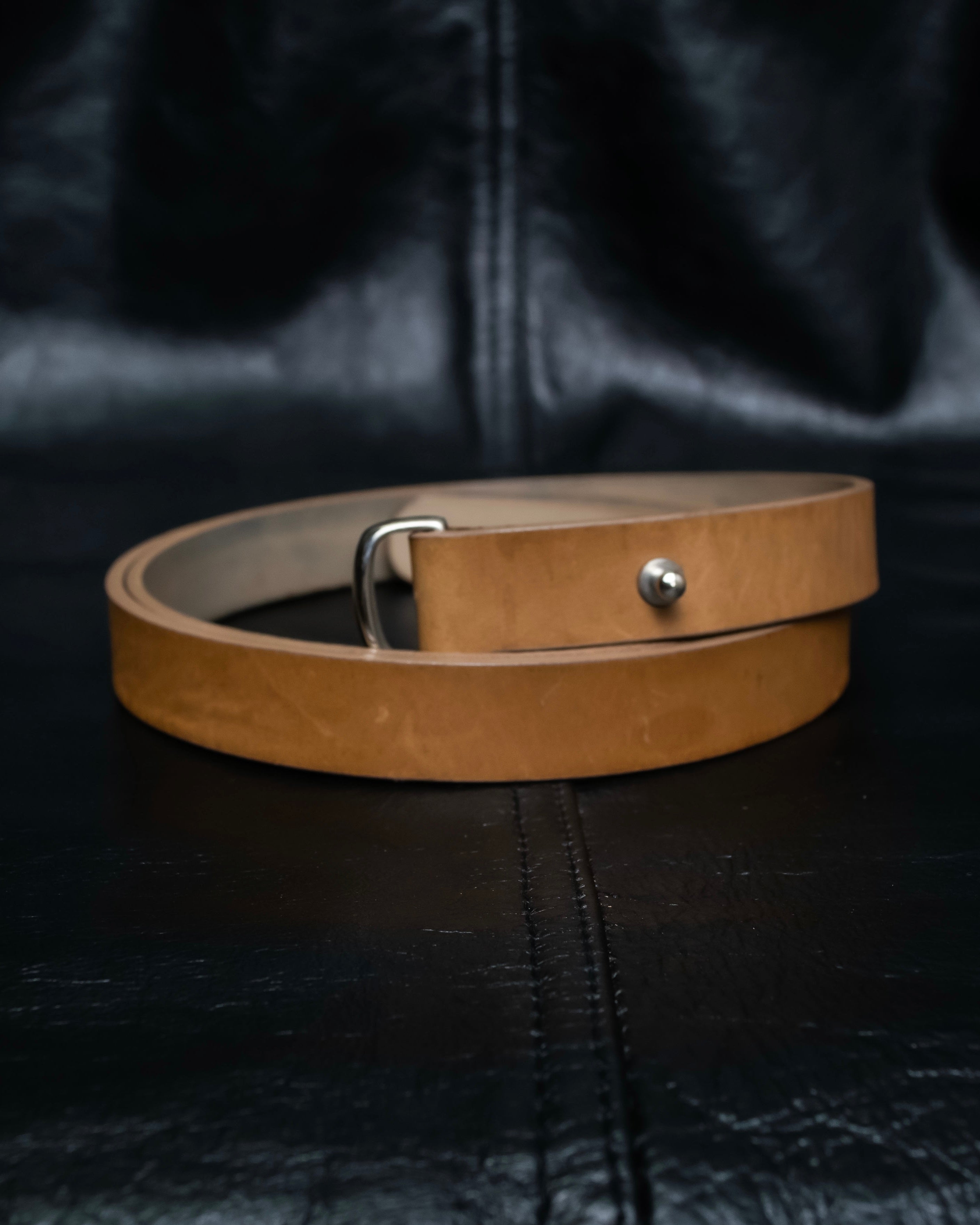 "Maison Martin Margiela" No. 11 Bella Pelle minimal design leather belt