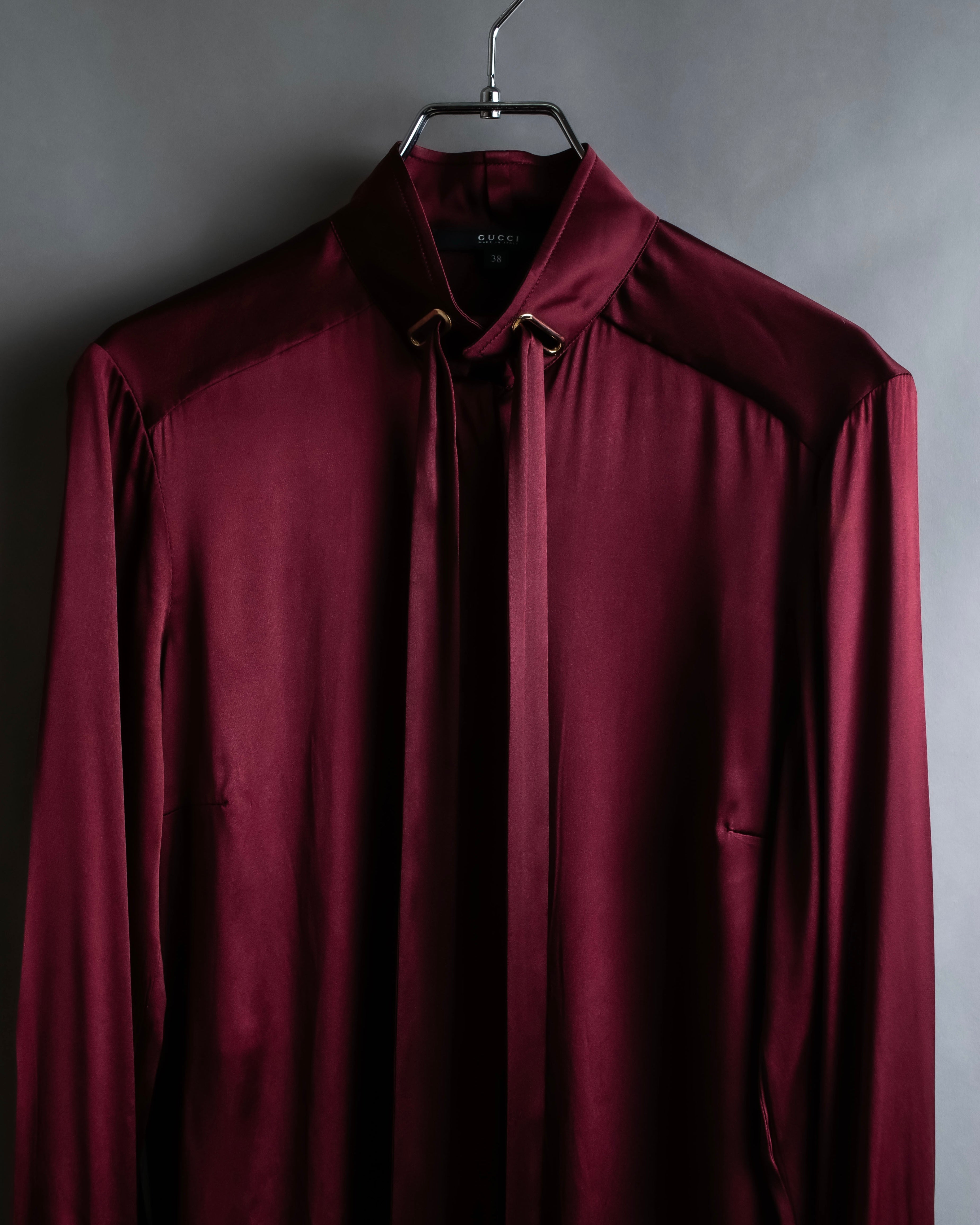 "GUCCI" Beautiful burgundy color silk bowtie shirt