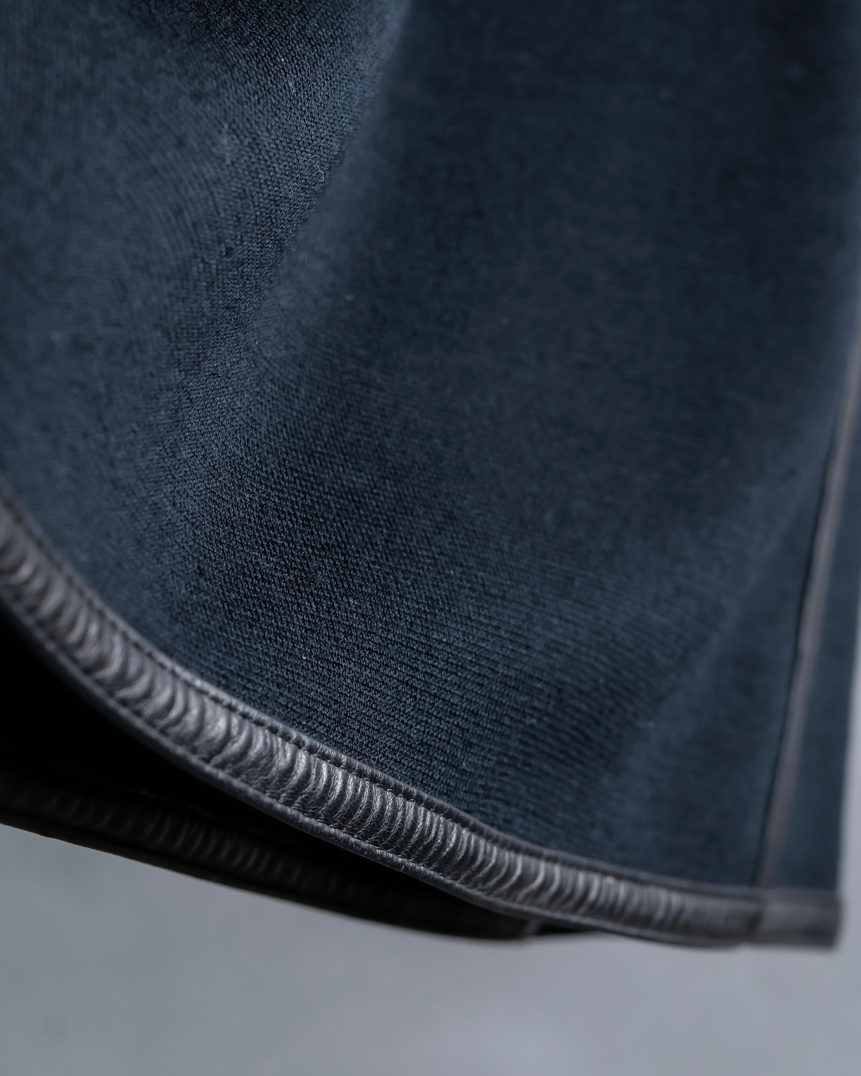 "GUCCI" Leather piping design box sleeve T-shirt