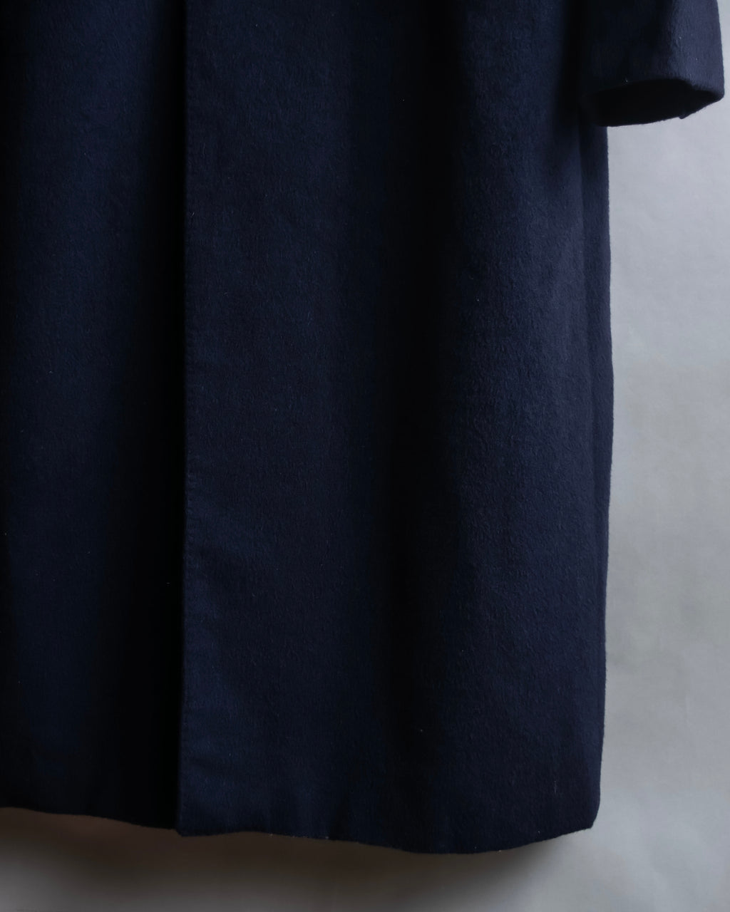 "BALENCIAGA" Peak lapel double-breasted chester coat