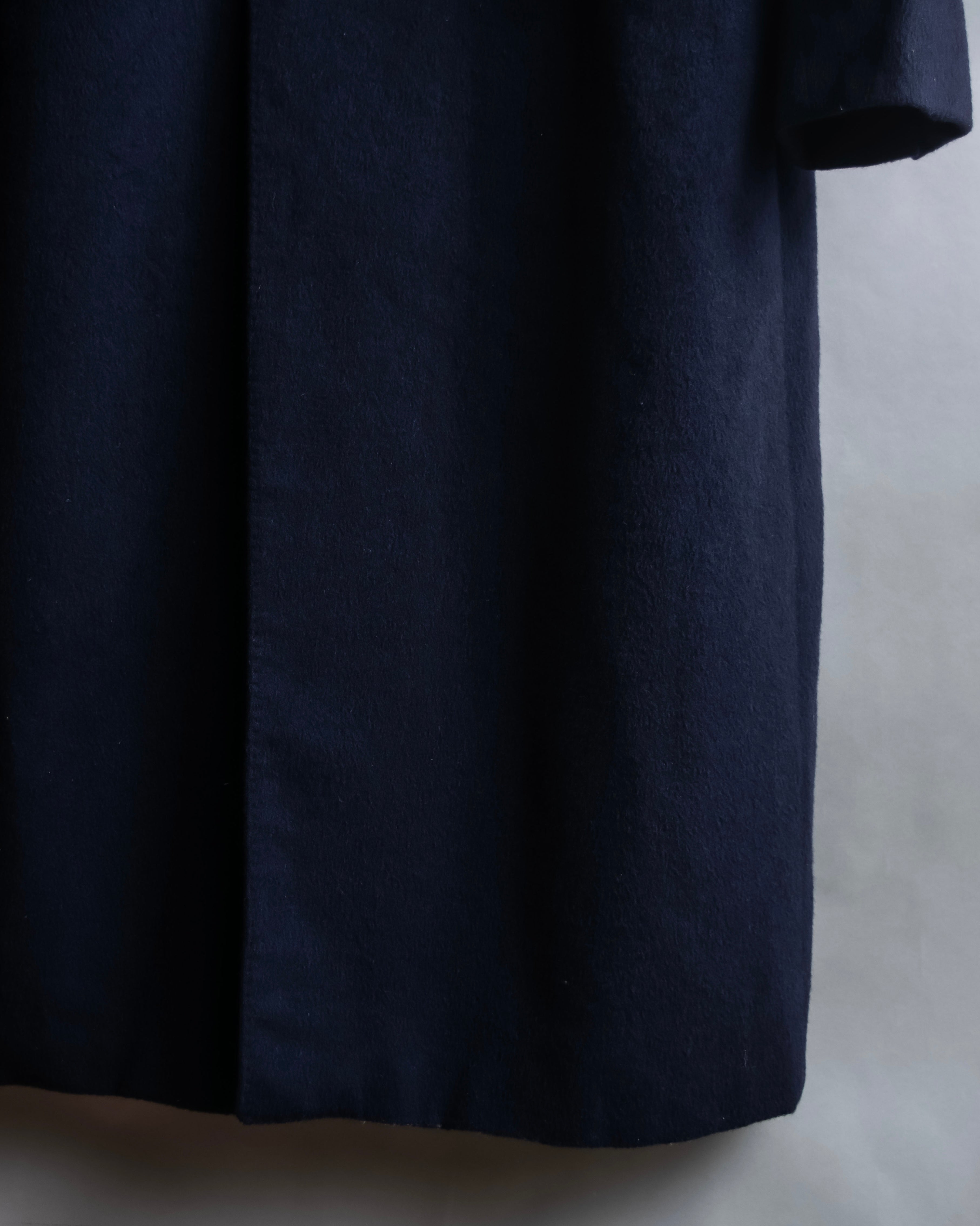 "BALENCIAGA" Peak lapel double-breasted chester coat