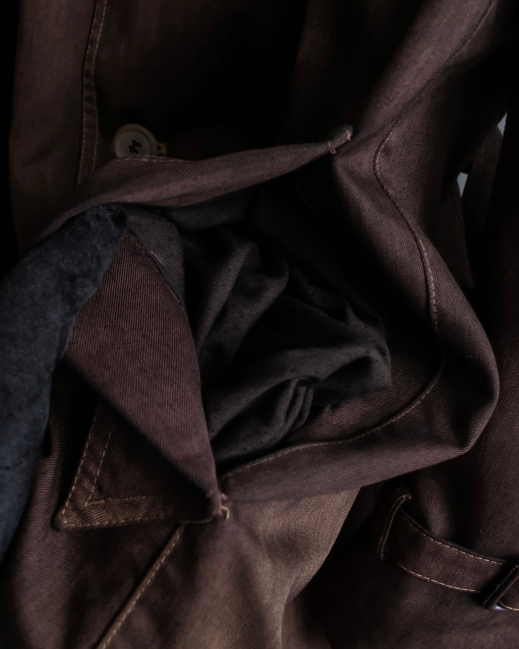 "CHRISTIAN DIOR MONSIEUR"
 Dark brown oversized trench coat