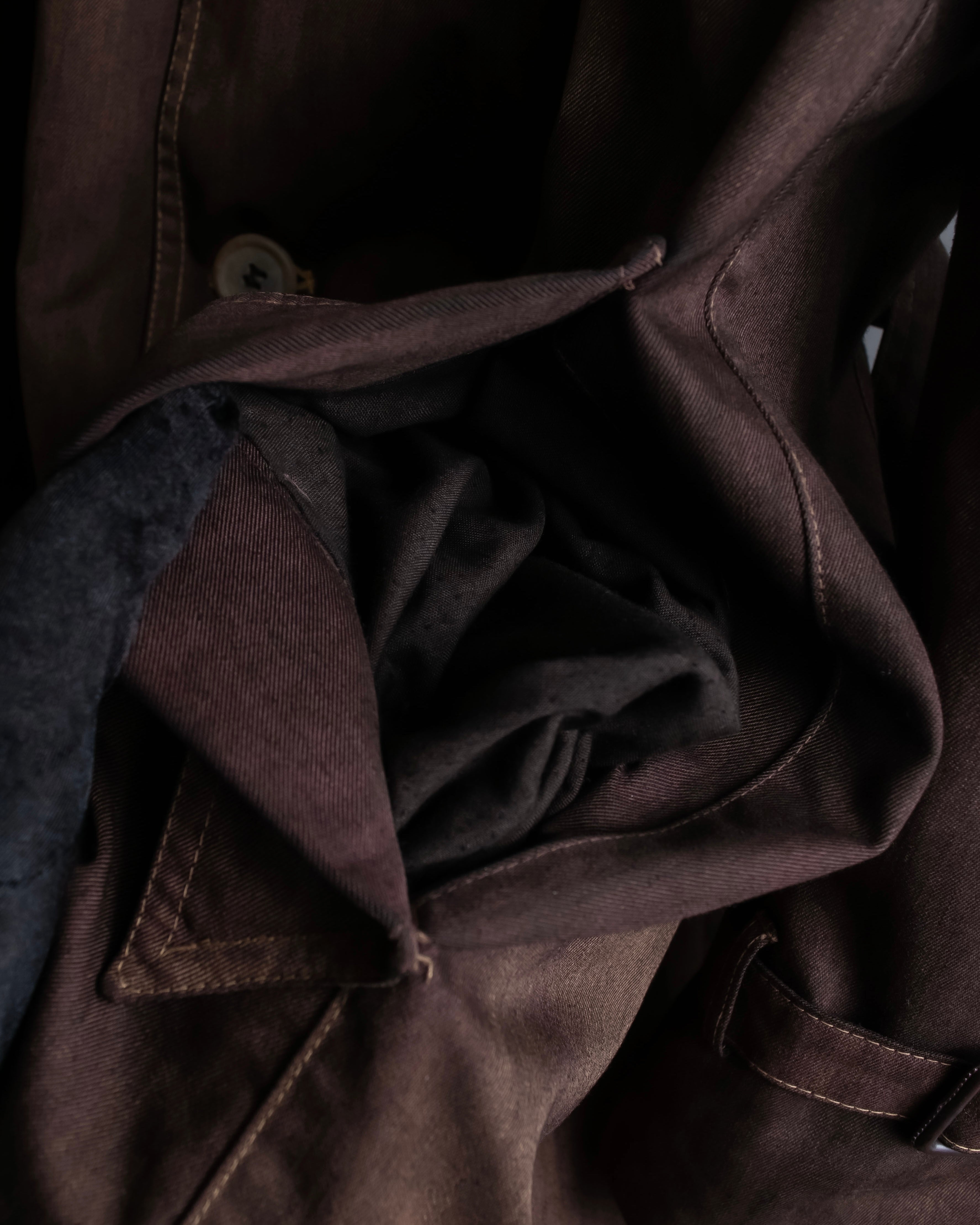 "CHRISTIAN DIOR MONSIEUR"
 Dark brown oversized trench coat