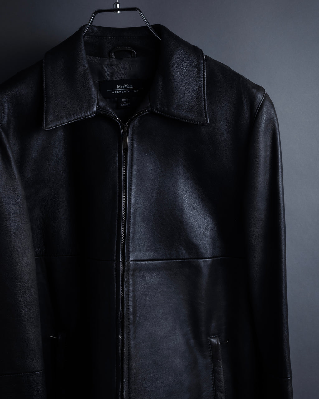 "Weekend Max Mara" Minimalist design center zip-up leather jacket