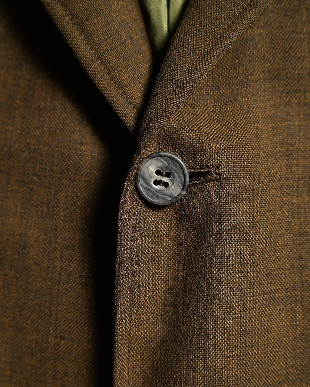 VINTAGE/ Beautiful Olive Colored Single Breasted 3B Tailored Jacket