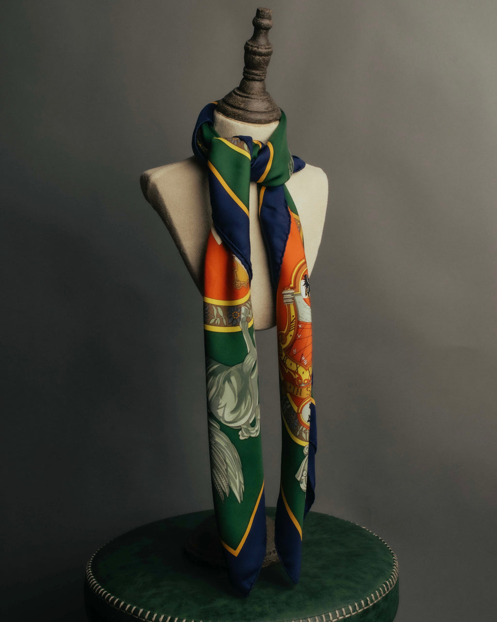 "Hermès" 90's-00's Classic printed silk scarf