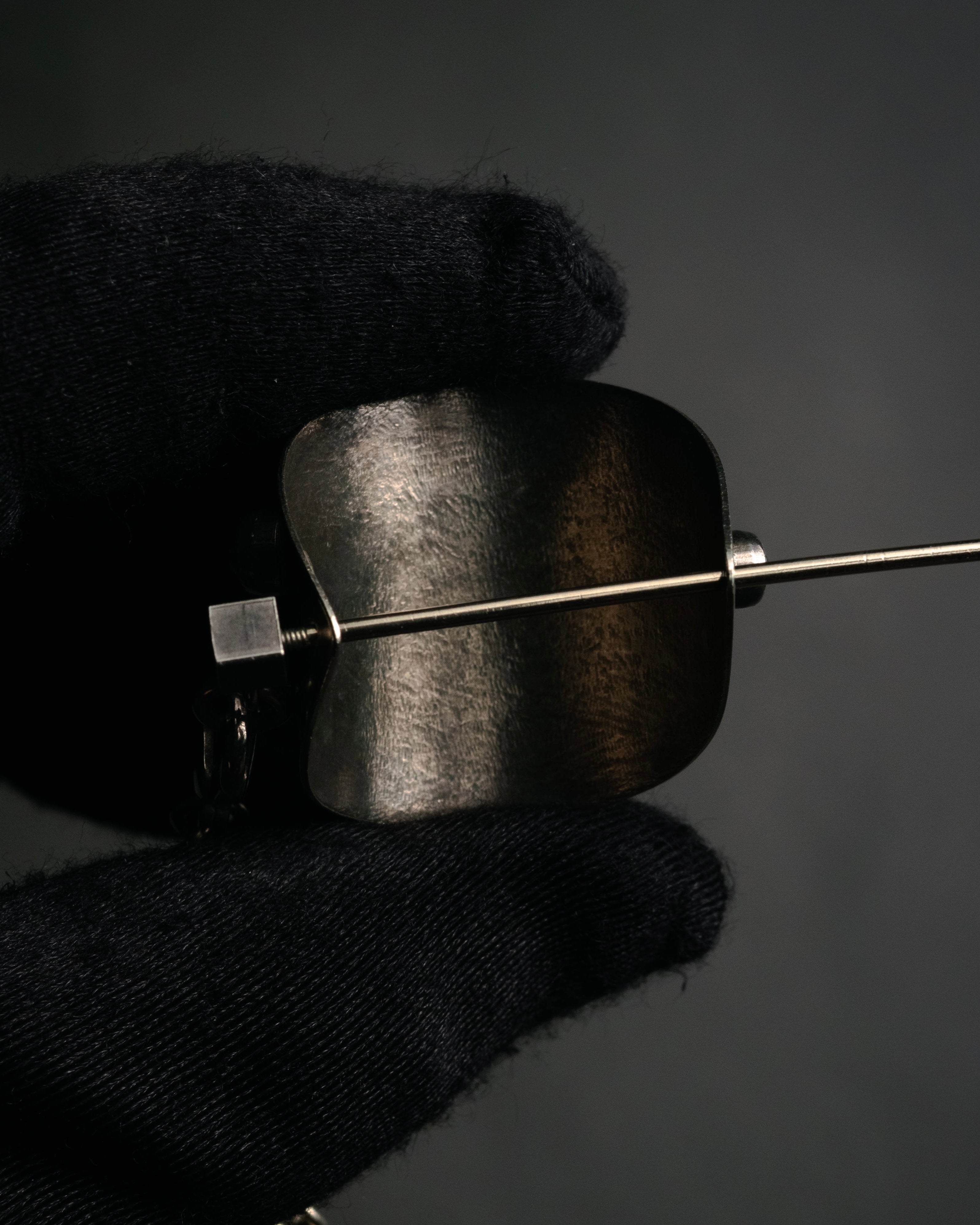 –SPECIAL– “CHANEL” 2005 Spring crystal CC chain majeste