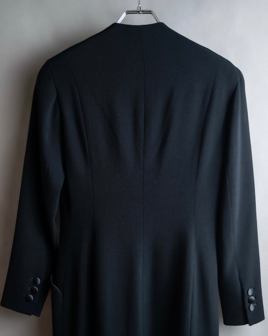 "HERMES" Ribbon scarf detail shaped coat