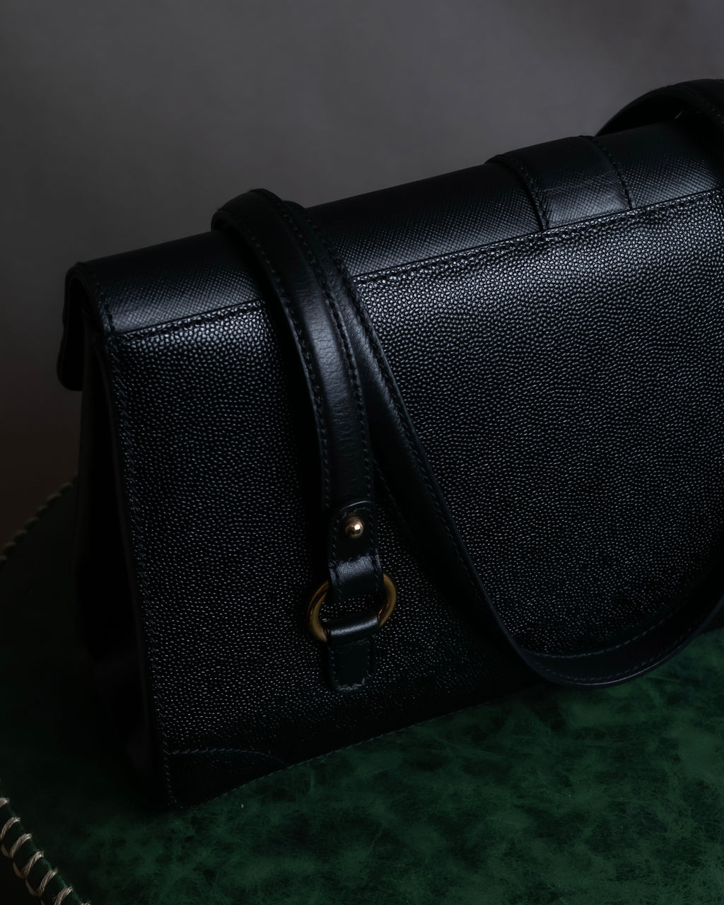 "Salvatore Ferragamo" Key-shaped Gancini motif design leather bag